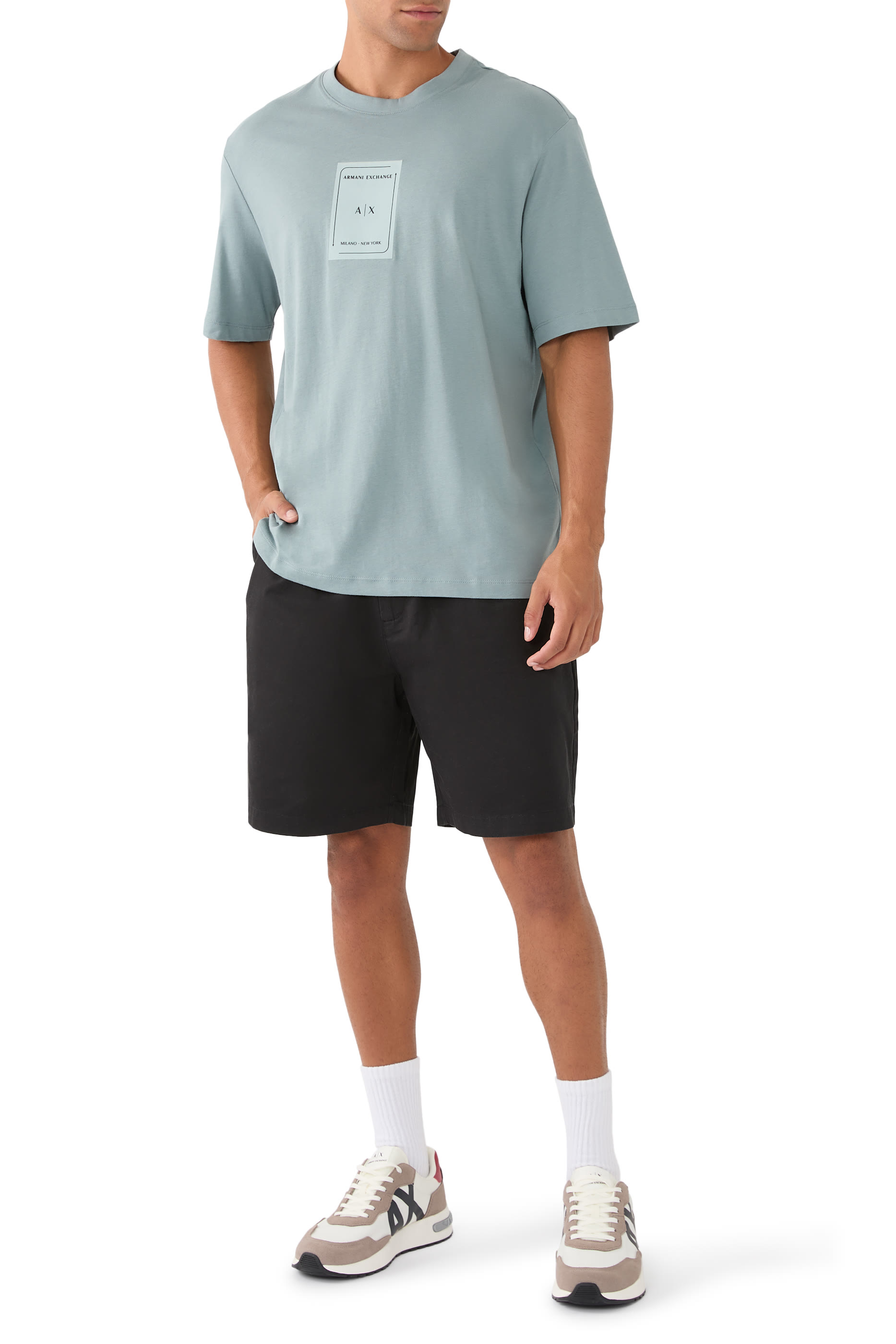 تيشيرت بشعار الماركة