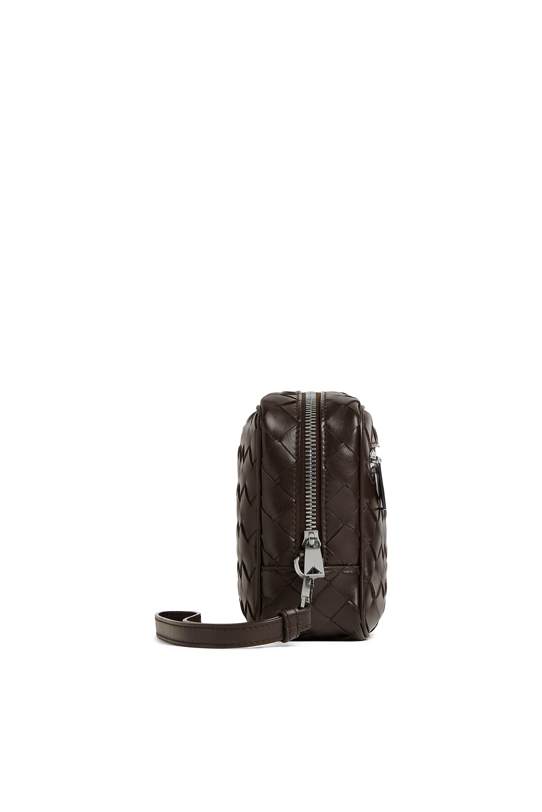 حقيبة صغيرة بتصميم مجدول