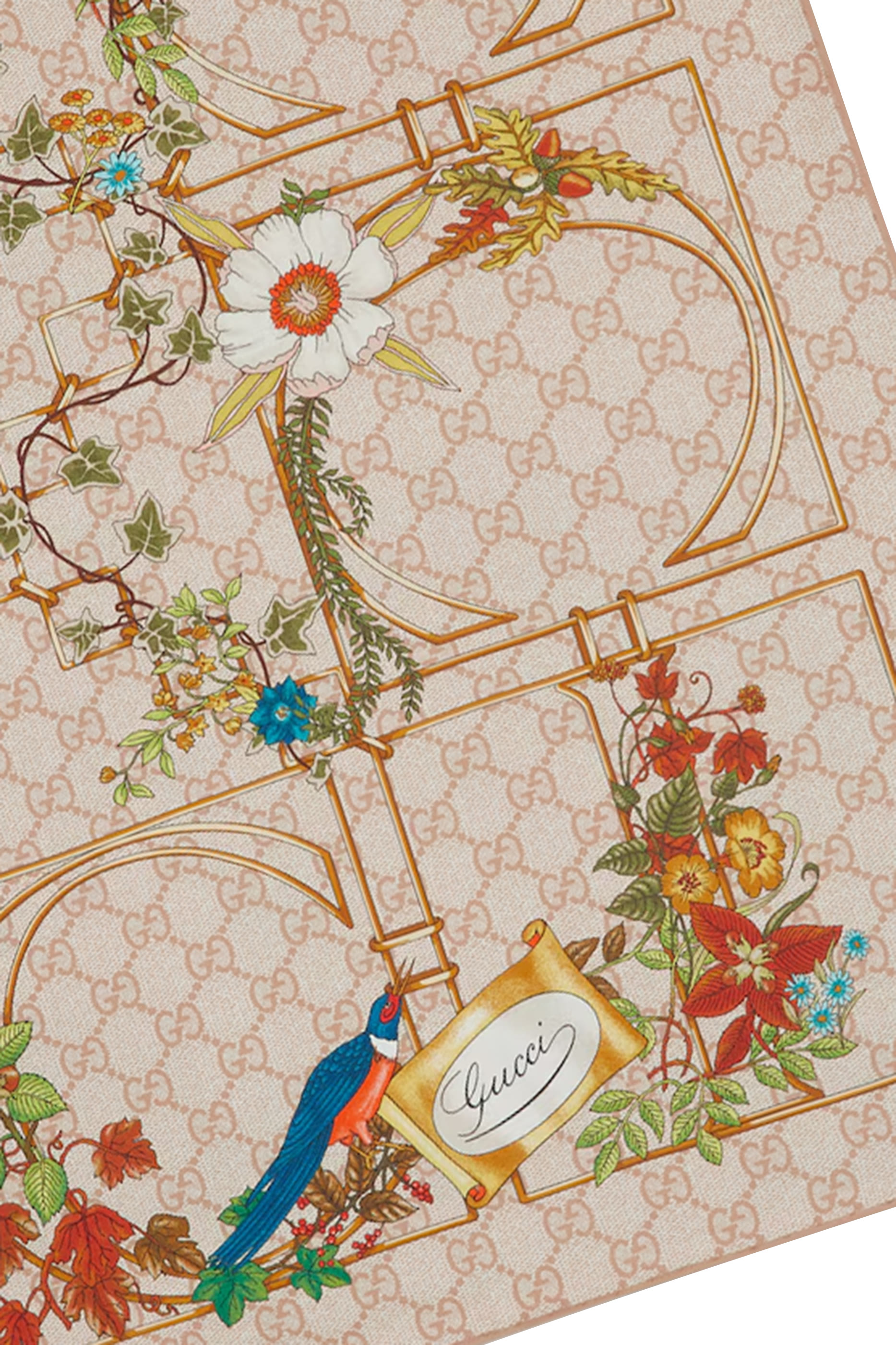 وشاح كاريه بطبعات زهور وحيوانات