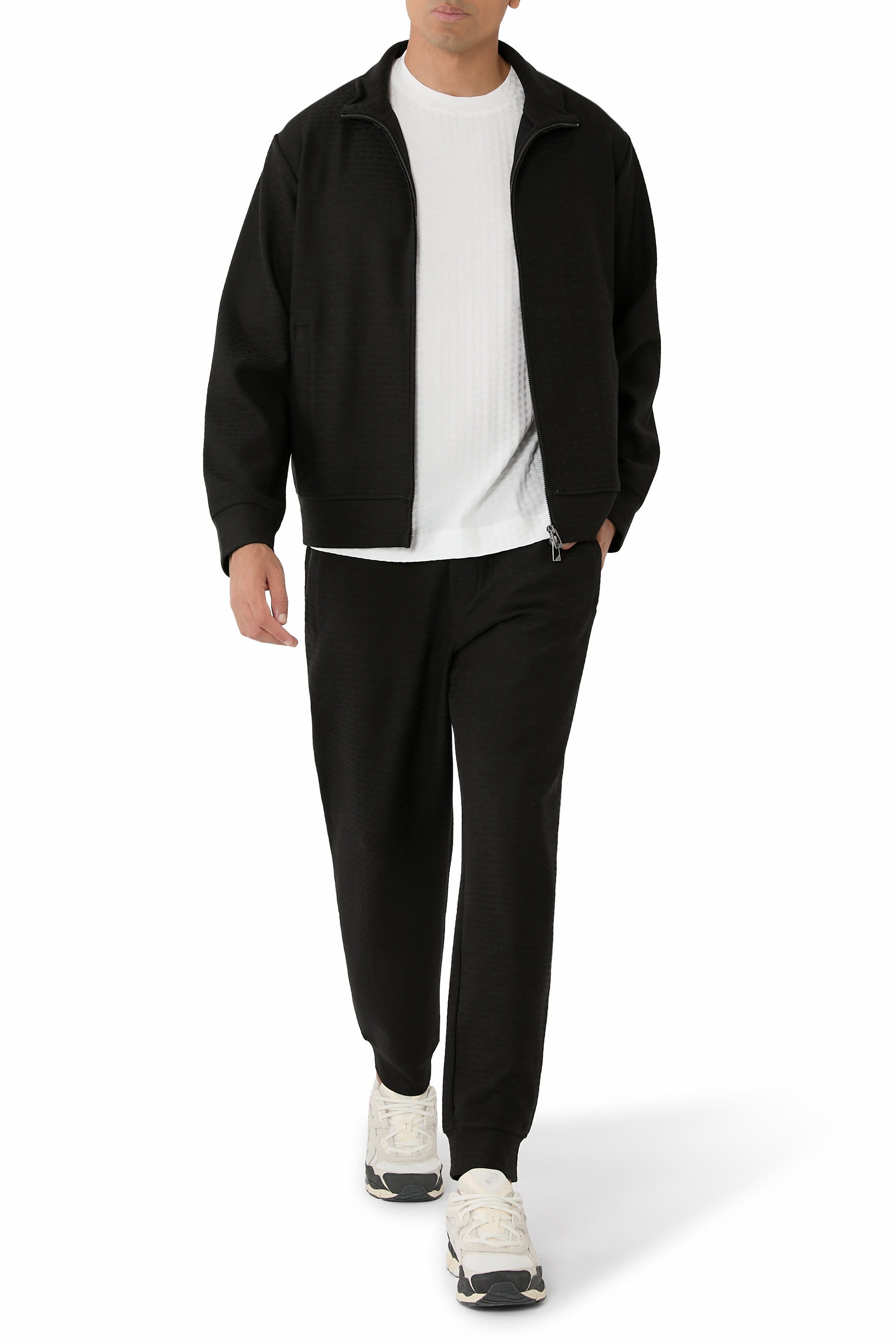 بنطال رياضي بشعار الماركة