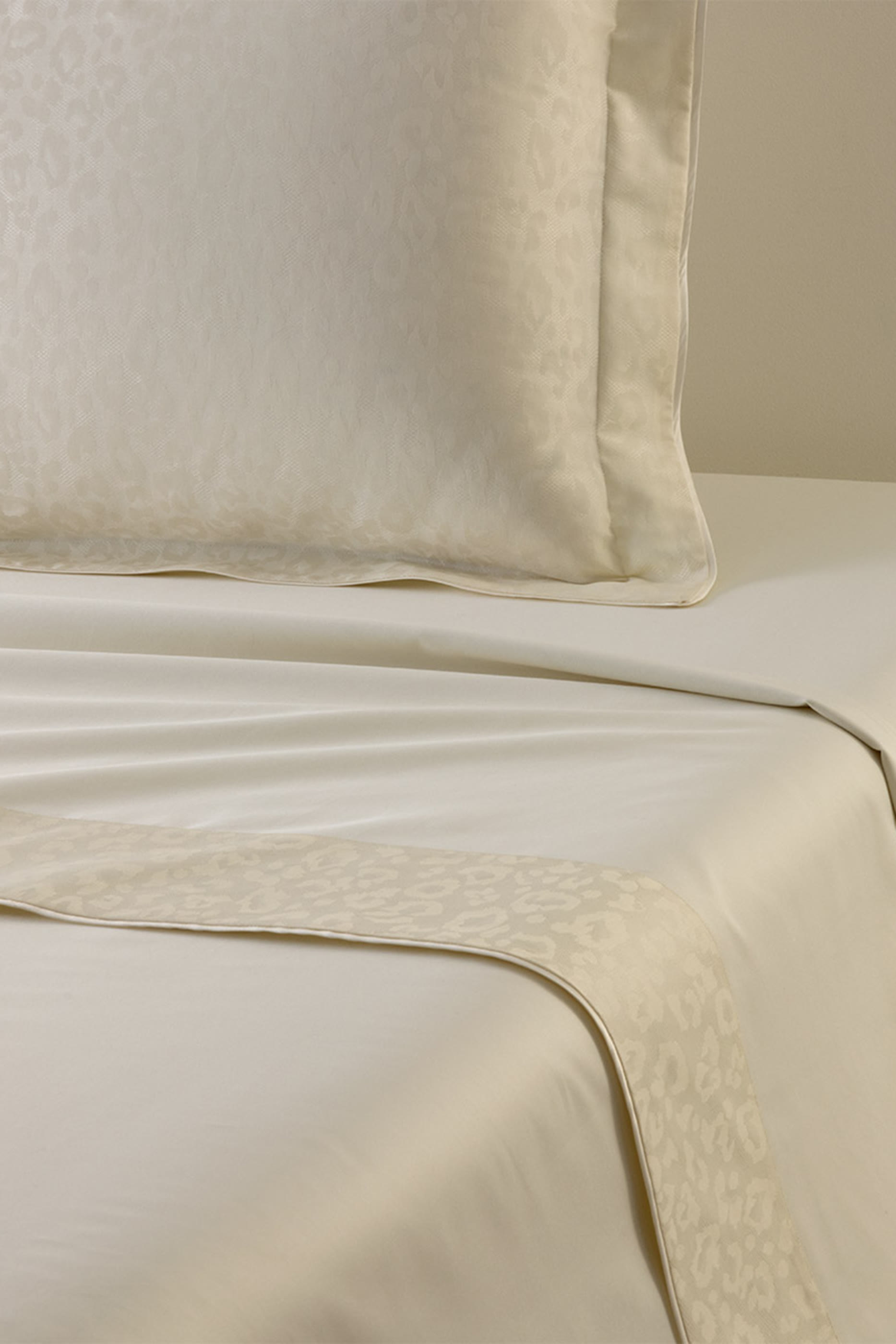 شرشف مسطح بنقشة جلد الفهد