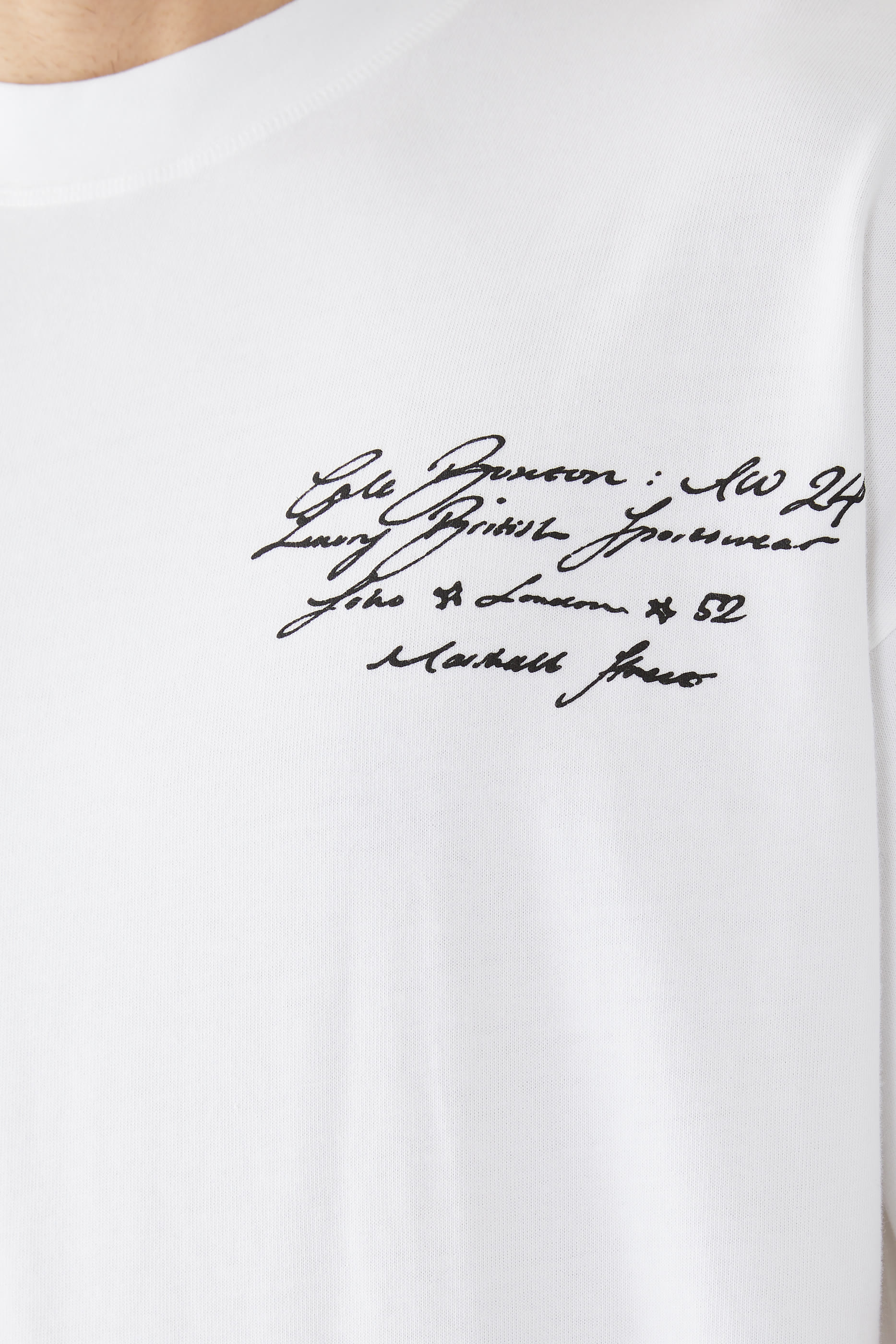 تيشيرت بشعار الماركة