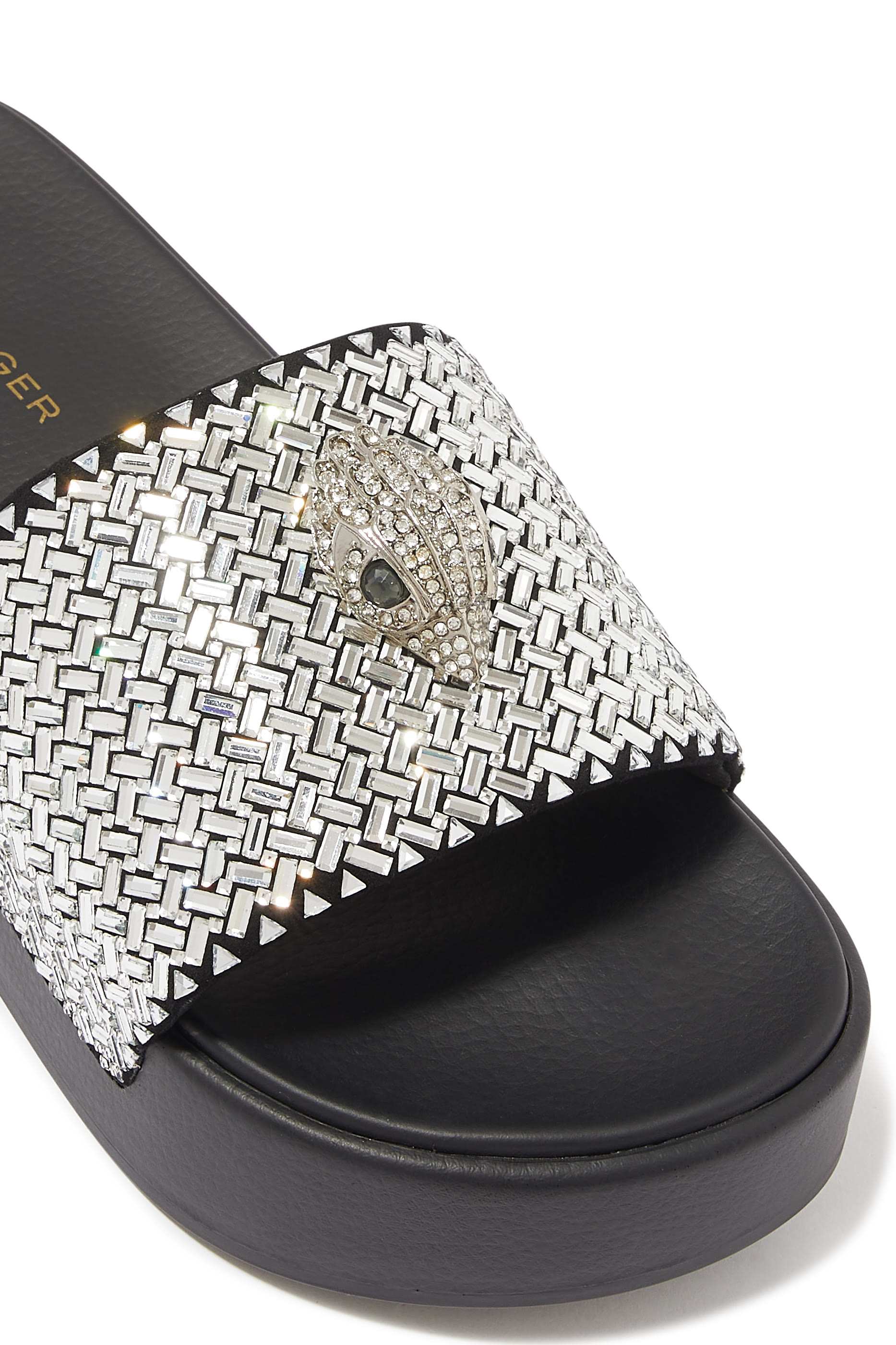 حذاء خفيف مبطن مرصع بالكريستال بنعل سميك