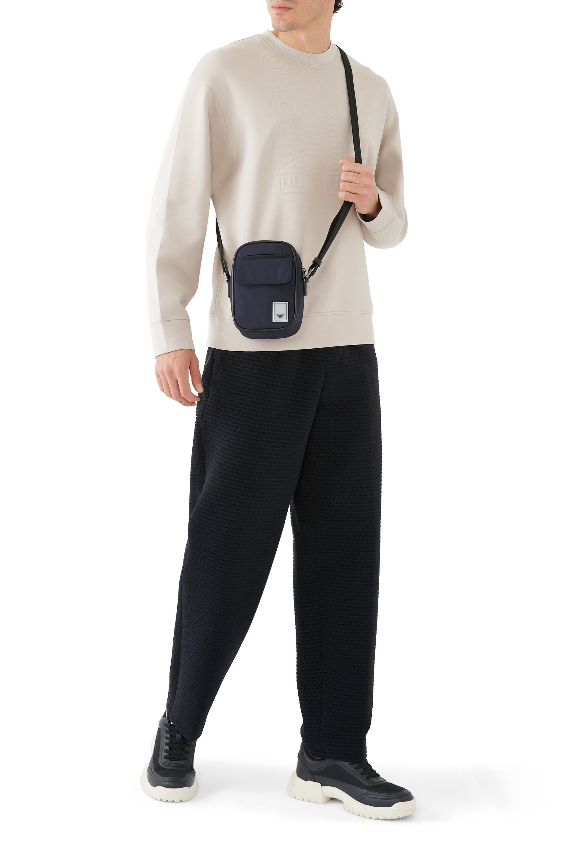 حافظة هاتف ترافل اسنشالز نايلون