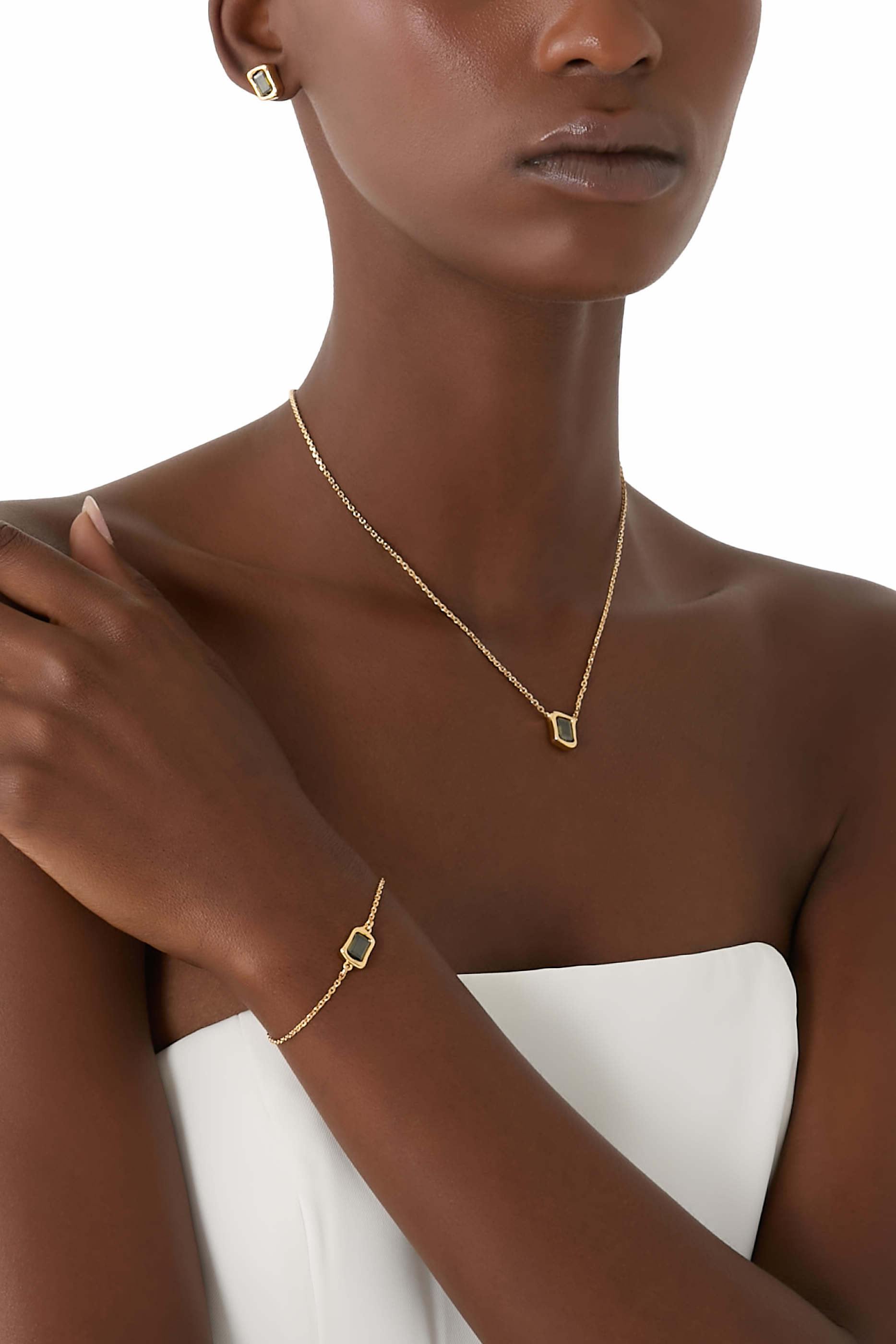 أقراط مولتن بأحجار زجاجية