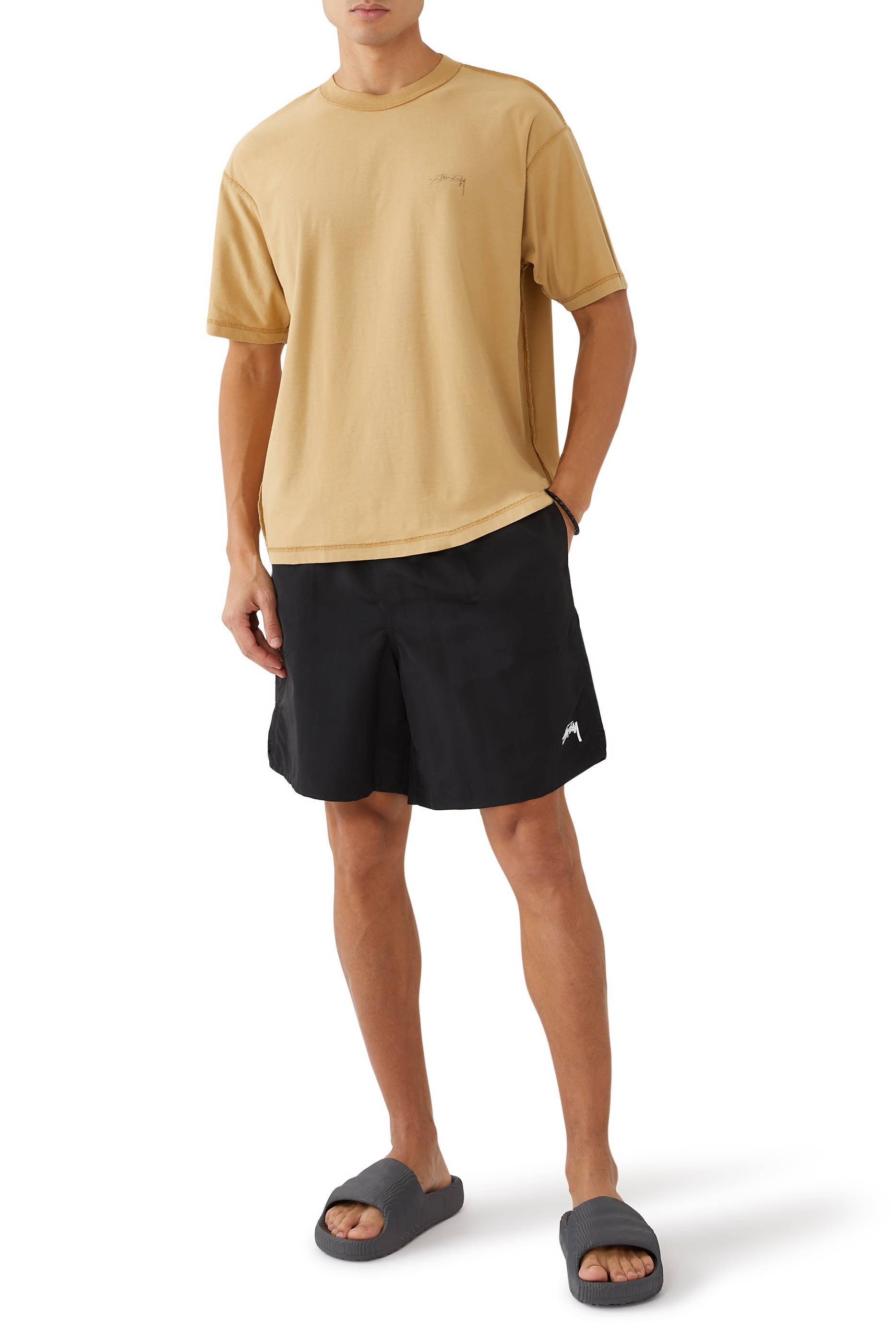 شورت سباحة بشعار الماركة