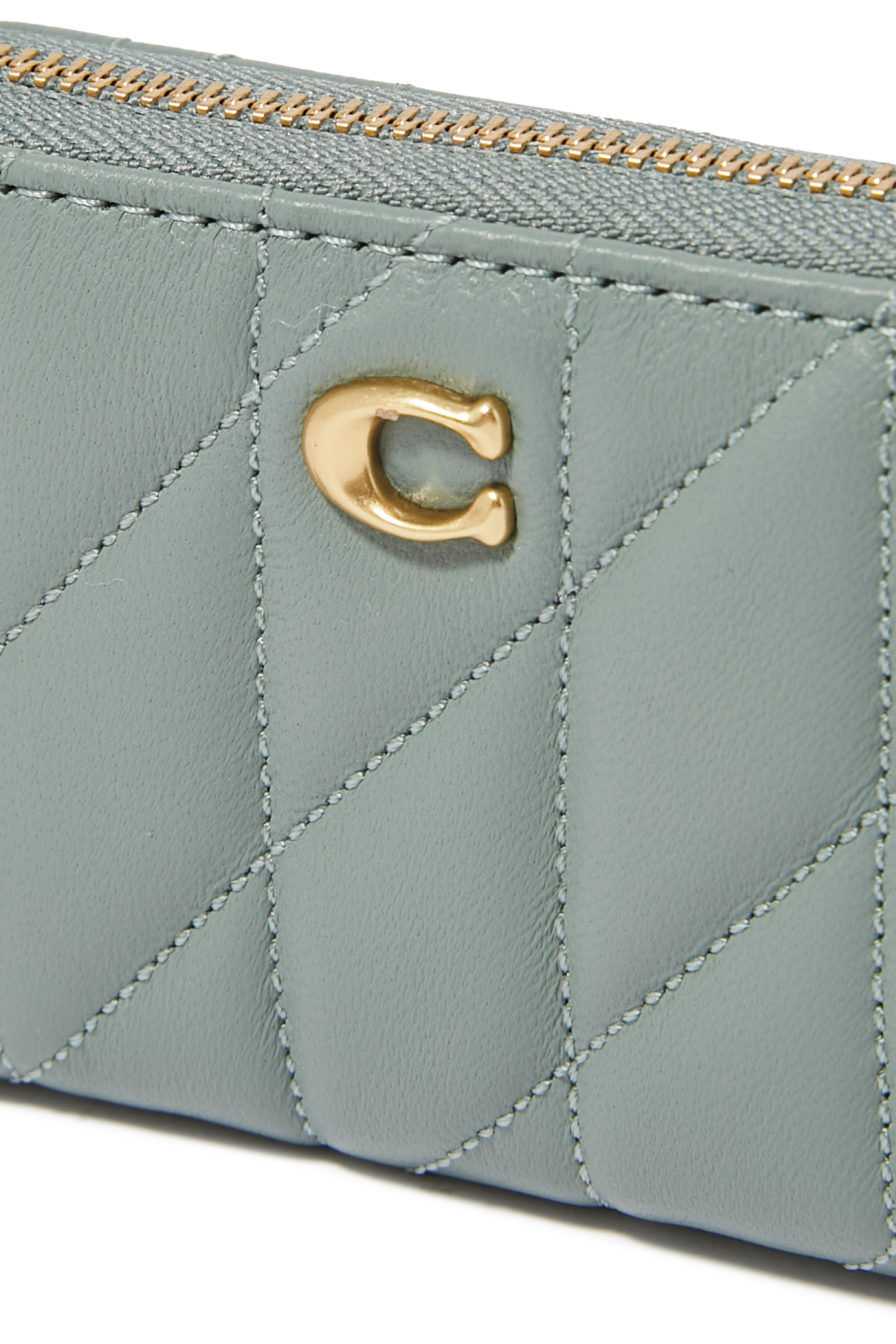 محفظة بسحاب جلد