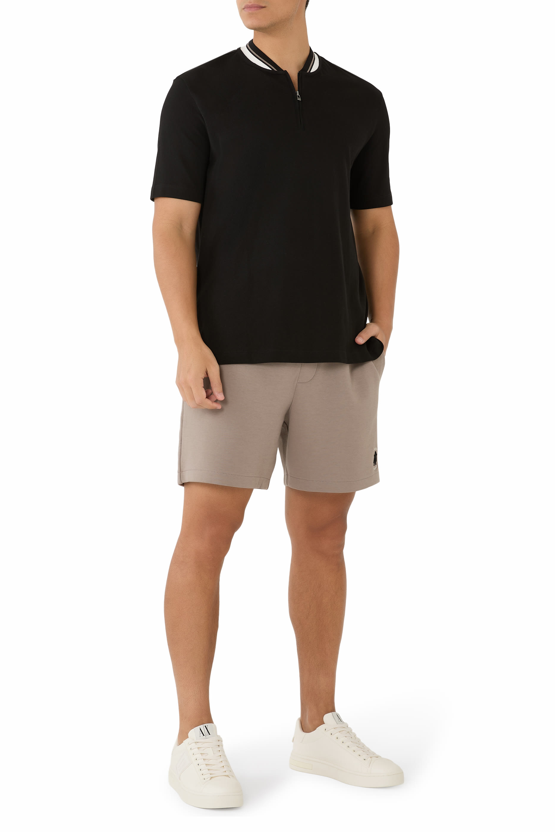 قميص بولو بسحاب قصير مزين بشعار الماركة