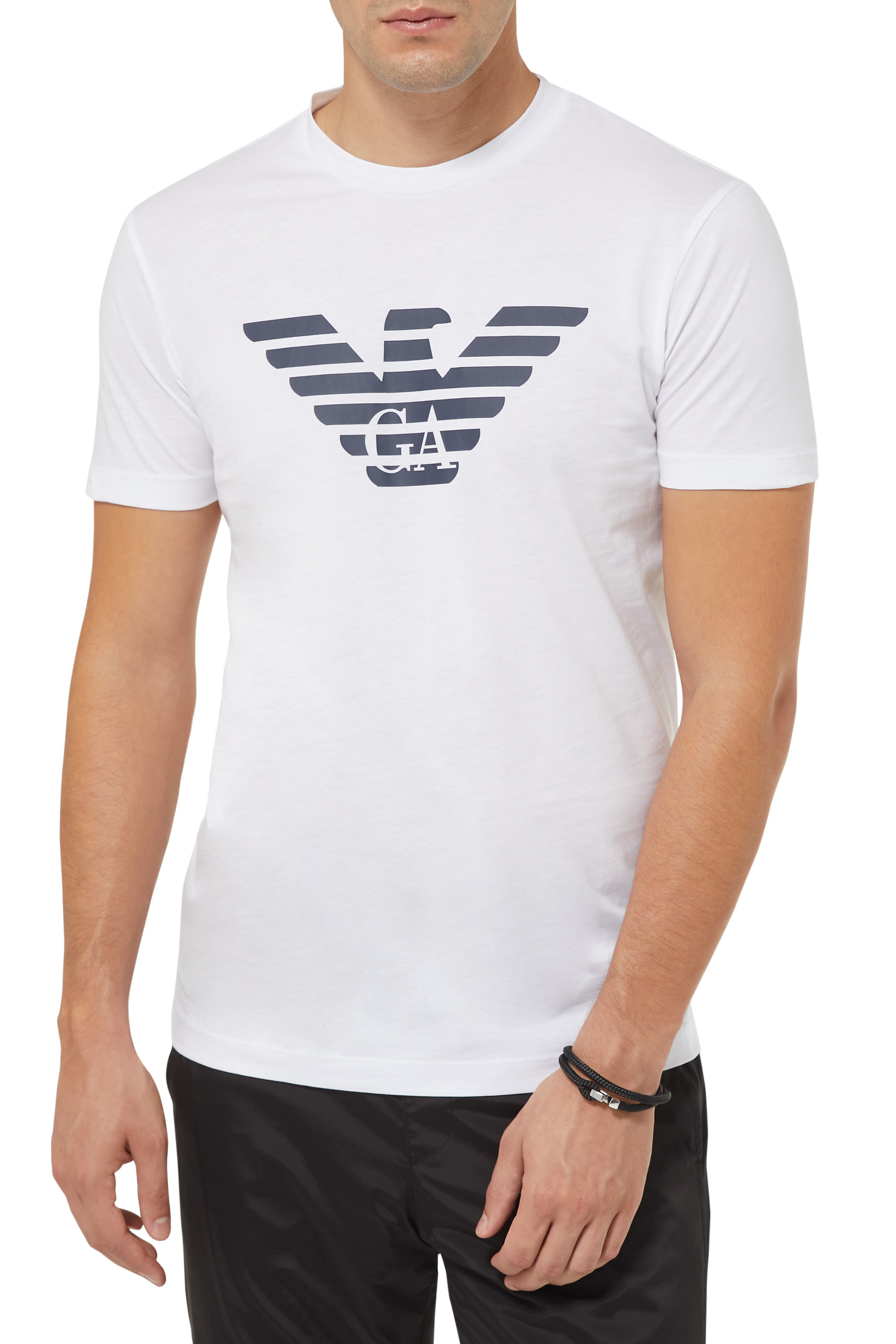 تي شيرت بشعار الماركة كبير الحجم