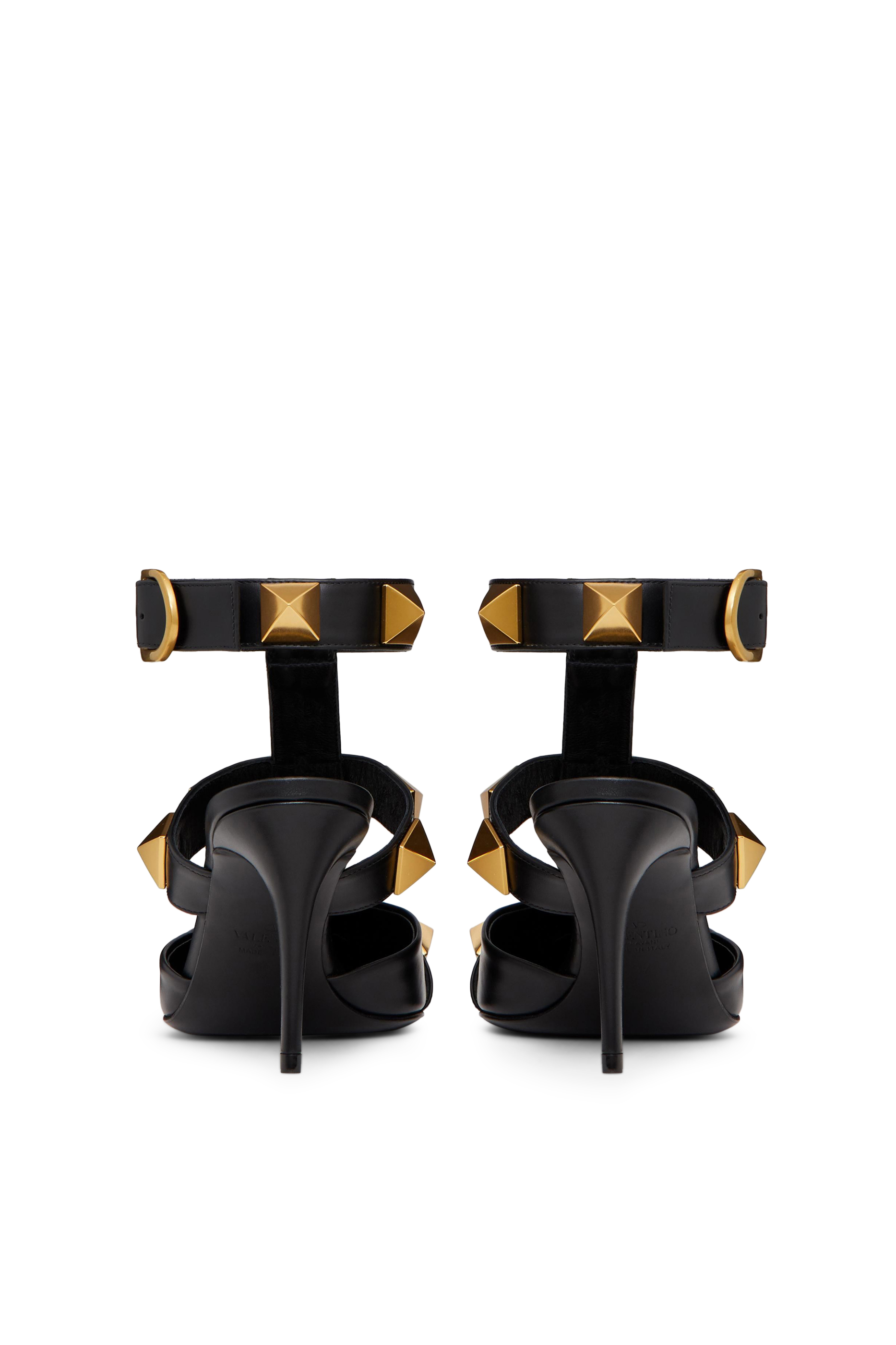 حذاء كلاسيك فالنتينو غارافاني رومان بحلي هرمية