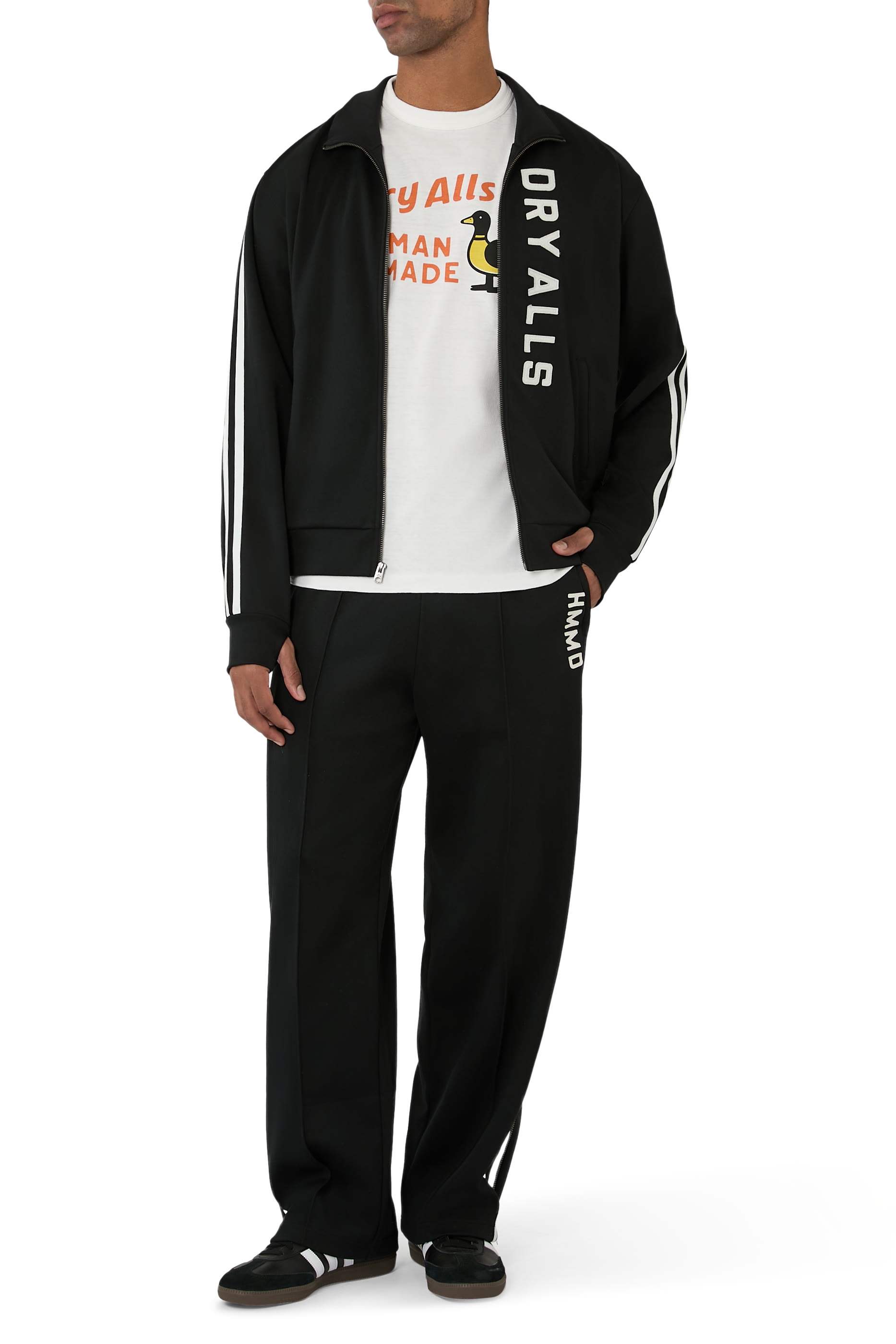 تيشيرت بطبعة غرافيكية