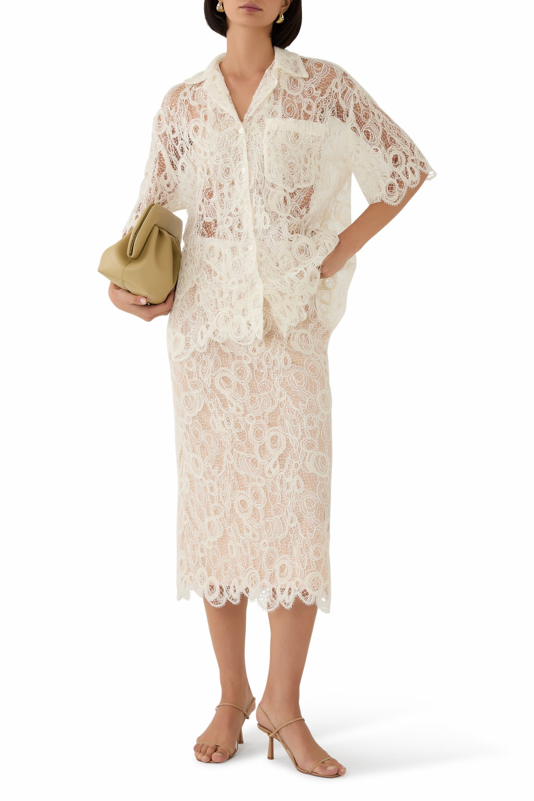 قميص بحافة صدفية دانتيل