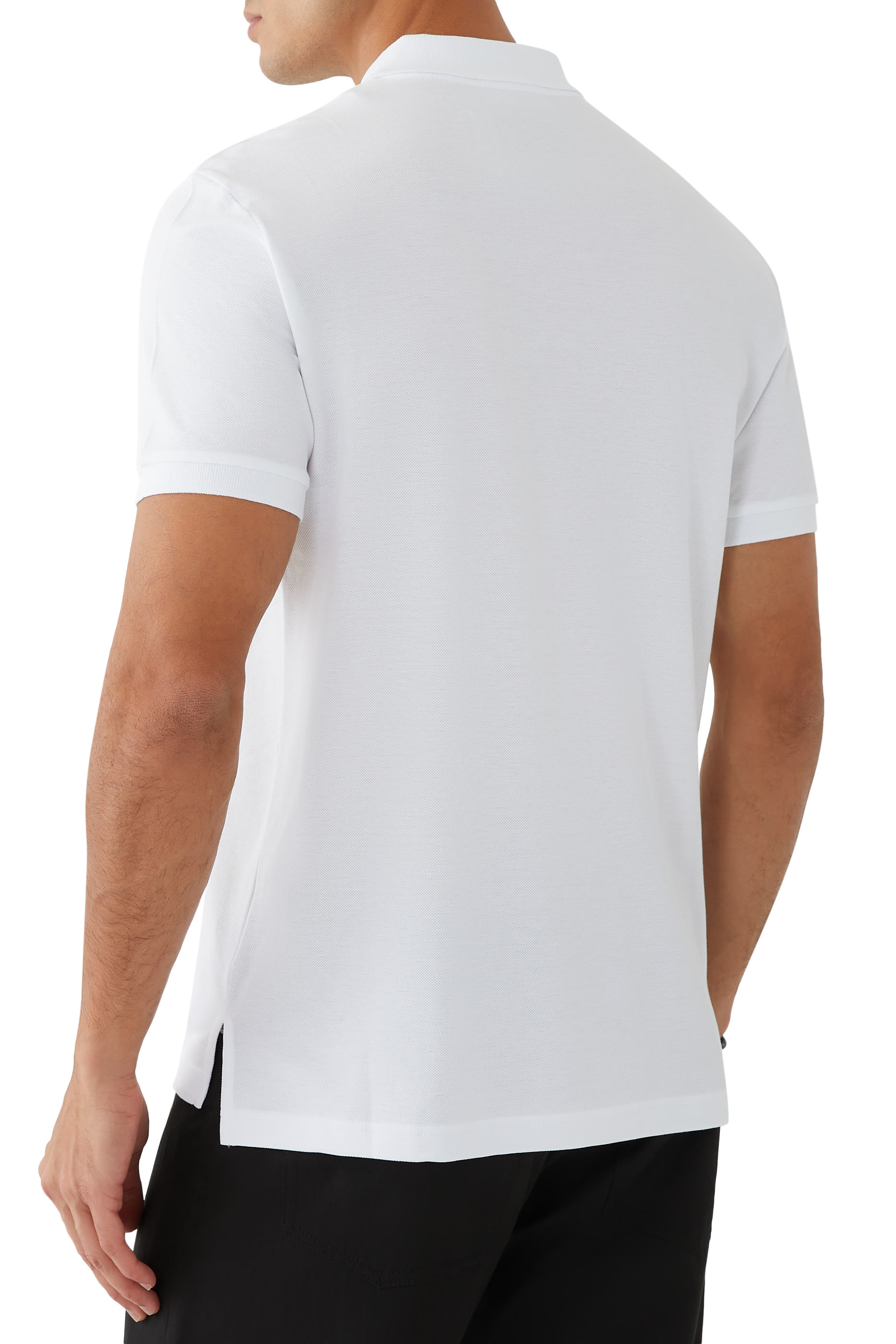 قميص بولو بشعار الماركة بغصني أوراق الغار