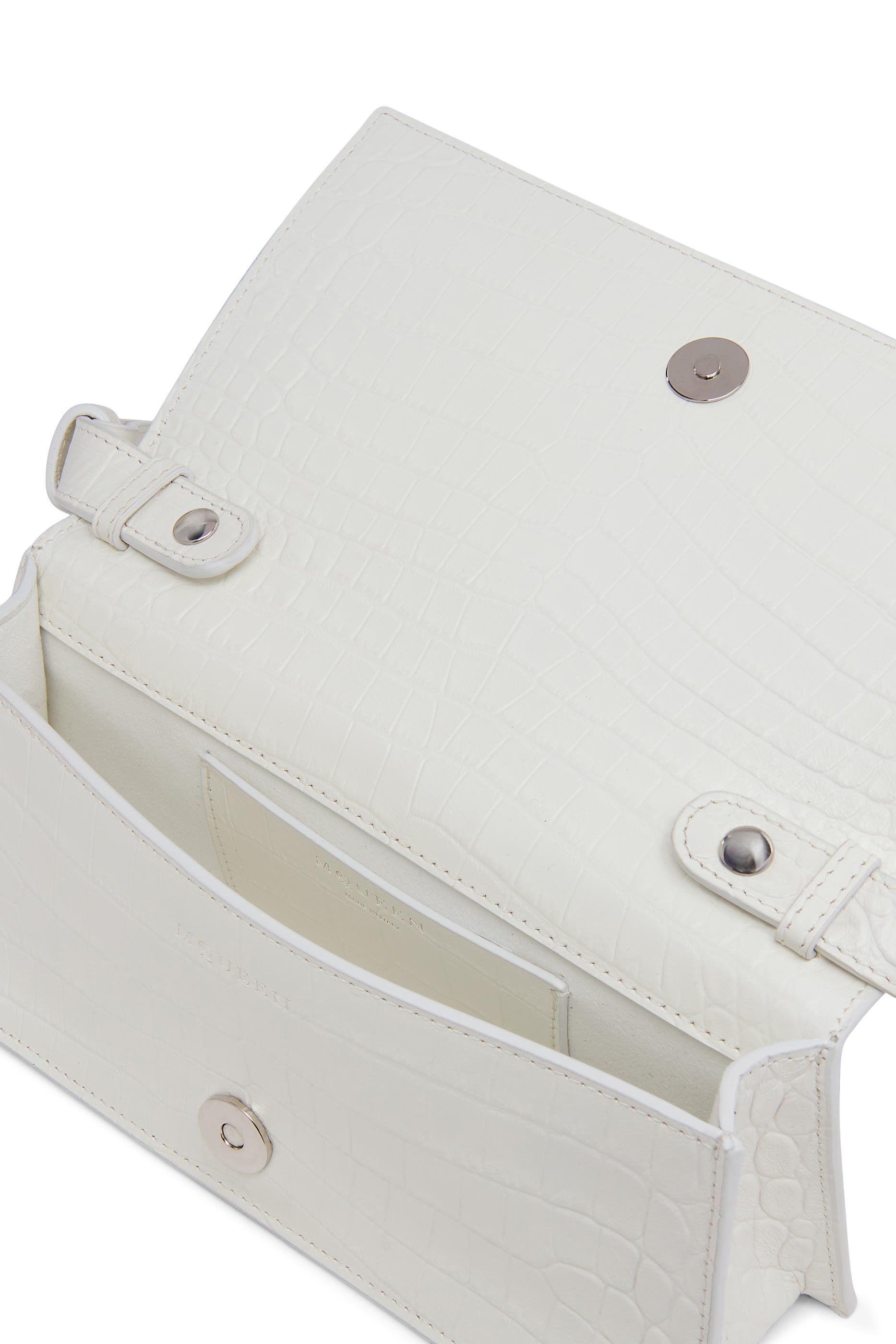 حقيبة ساتشيل مزينة بحلي