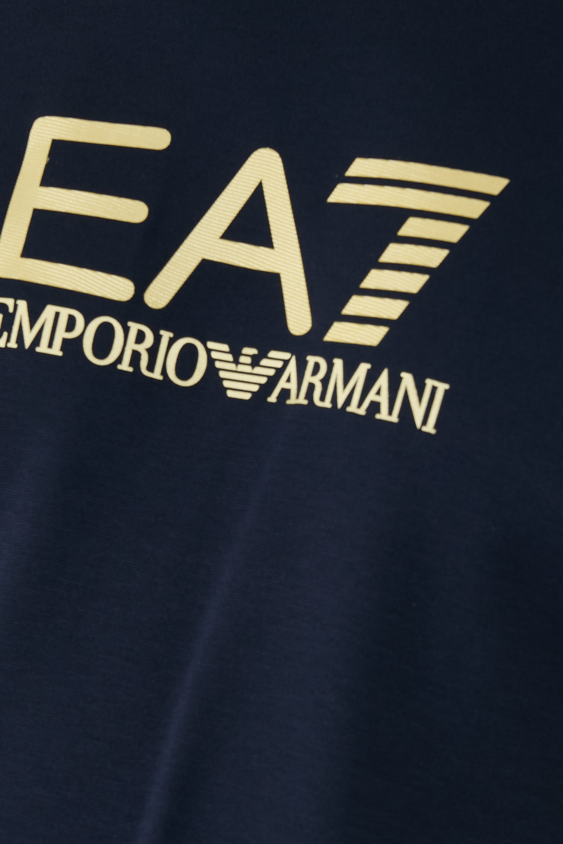 تيشيرت غولد ليبل بياقة ضيقة مزيج فيسكوز