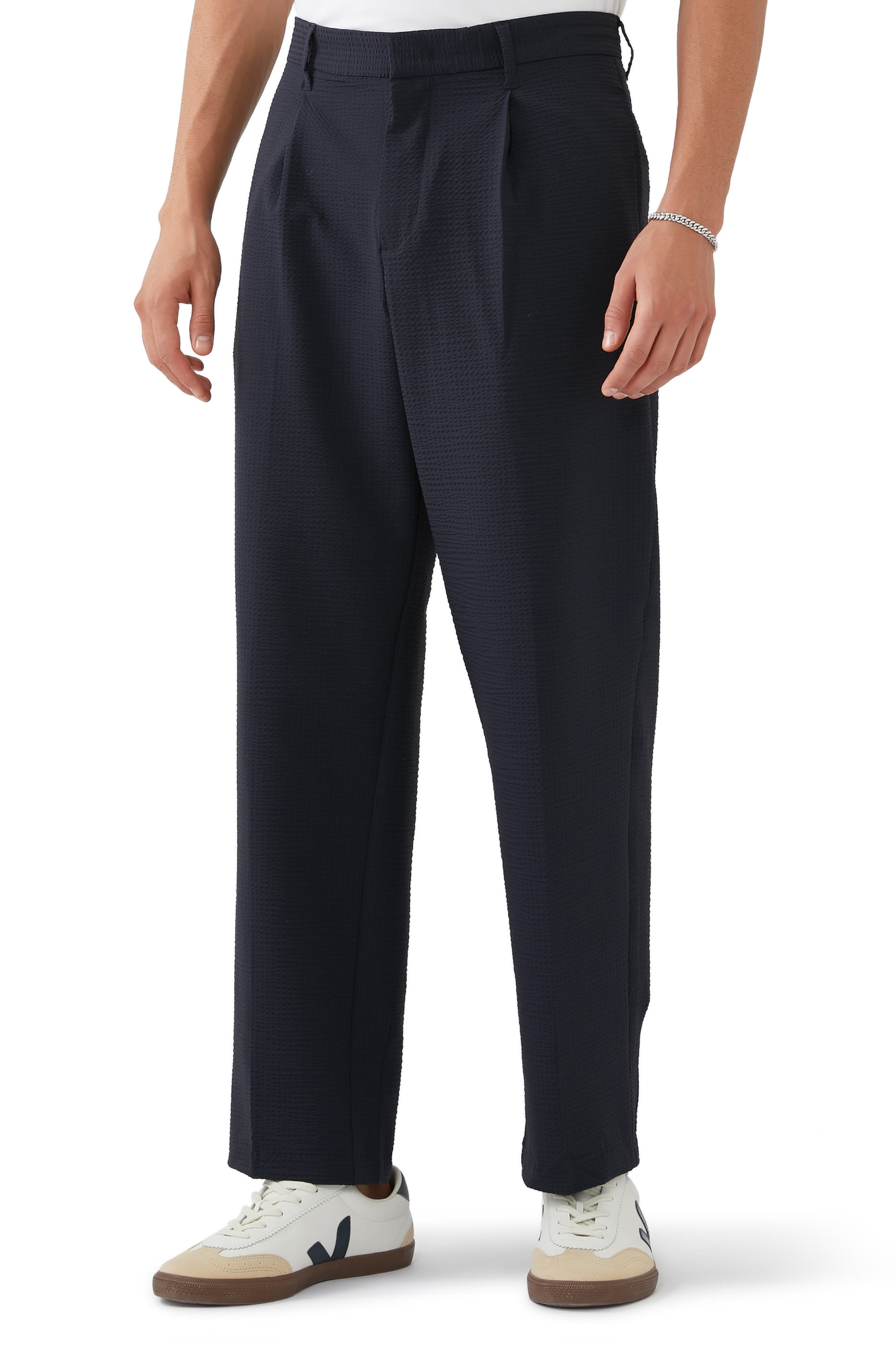 بنطال تشينو بطيات سيرساكر معالج