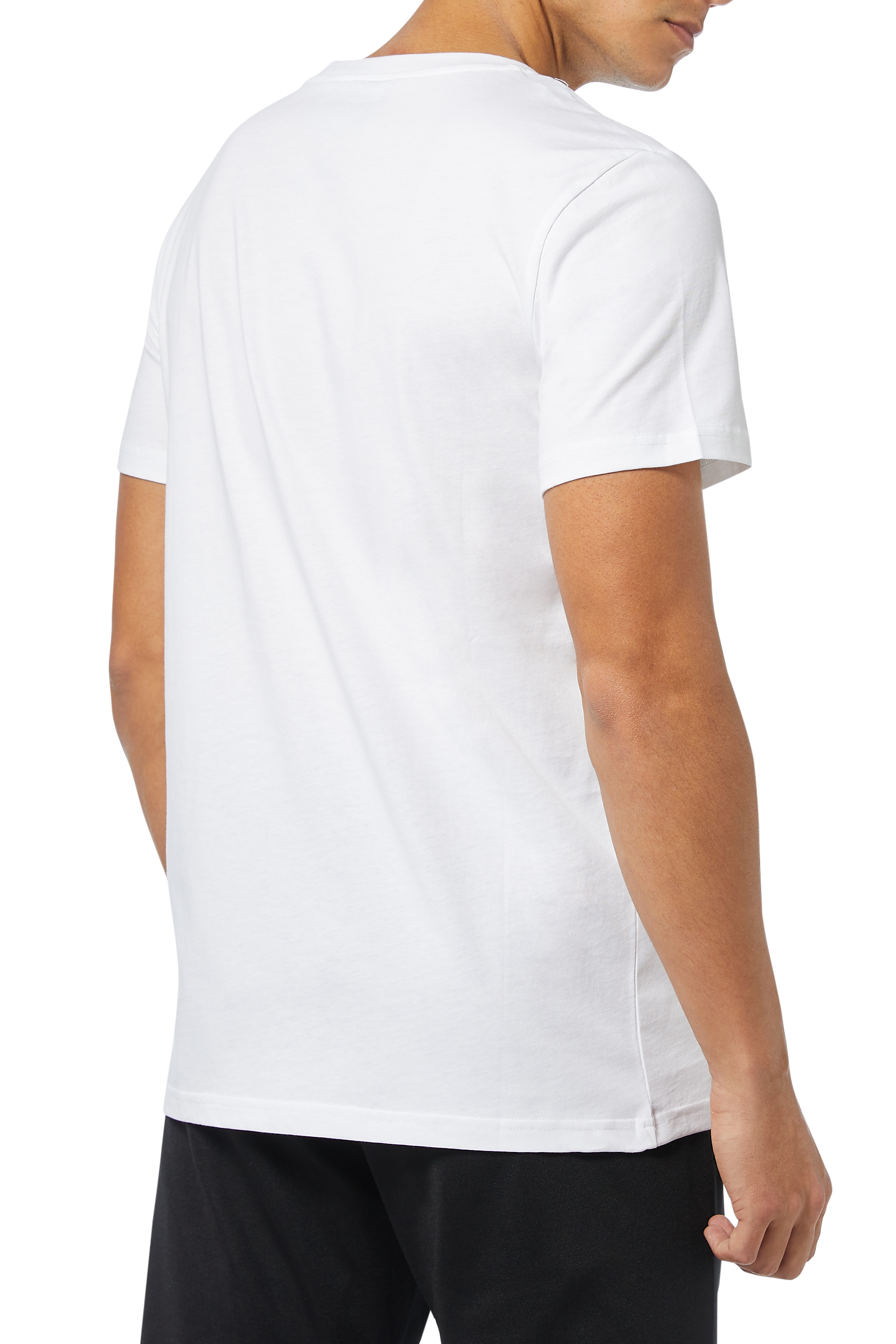 تي شيرت بشعار علامة استفهام