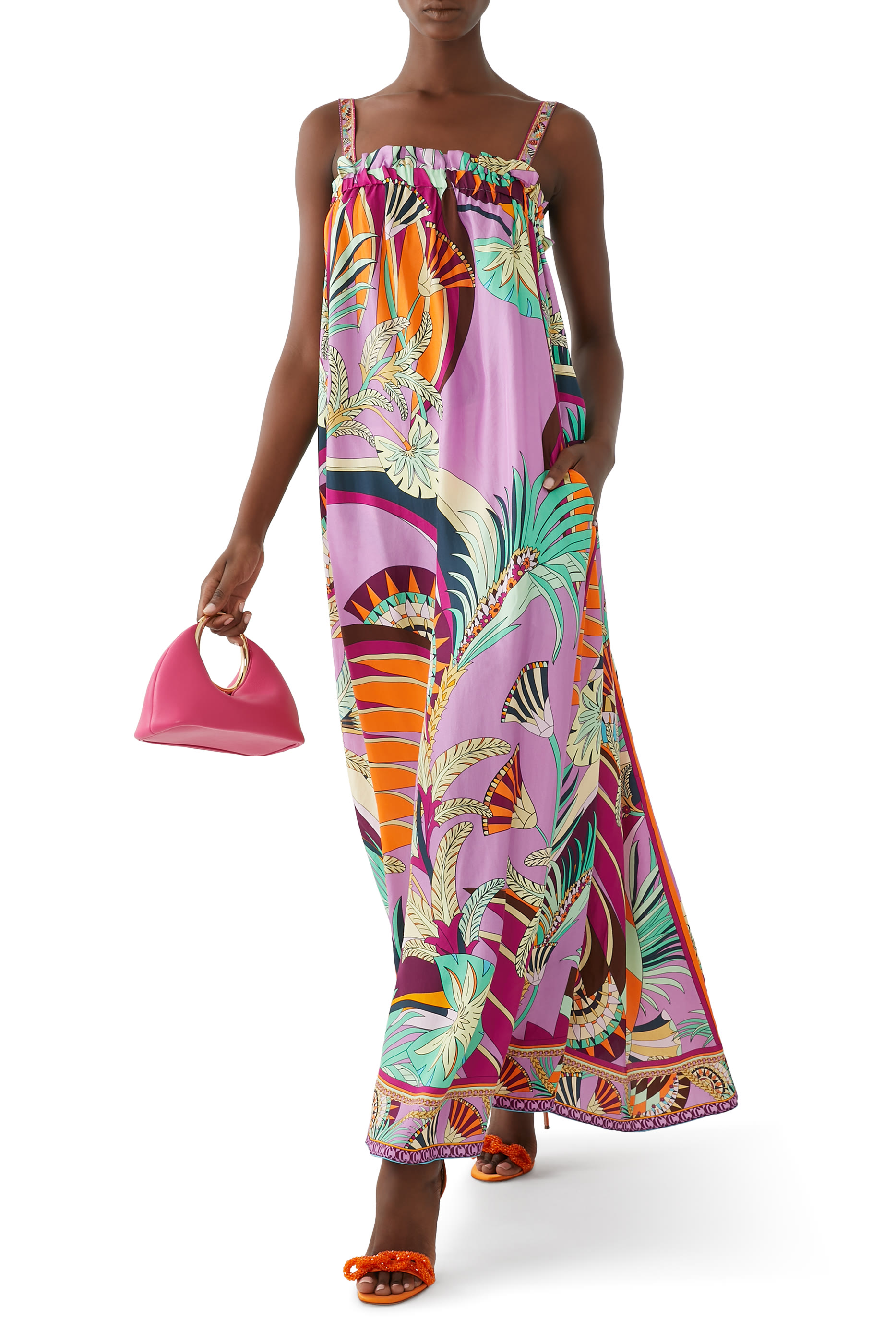 فستان صيفي بحمالات عريضة