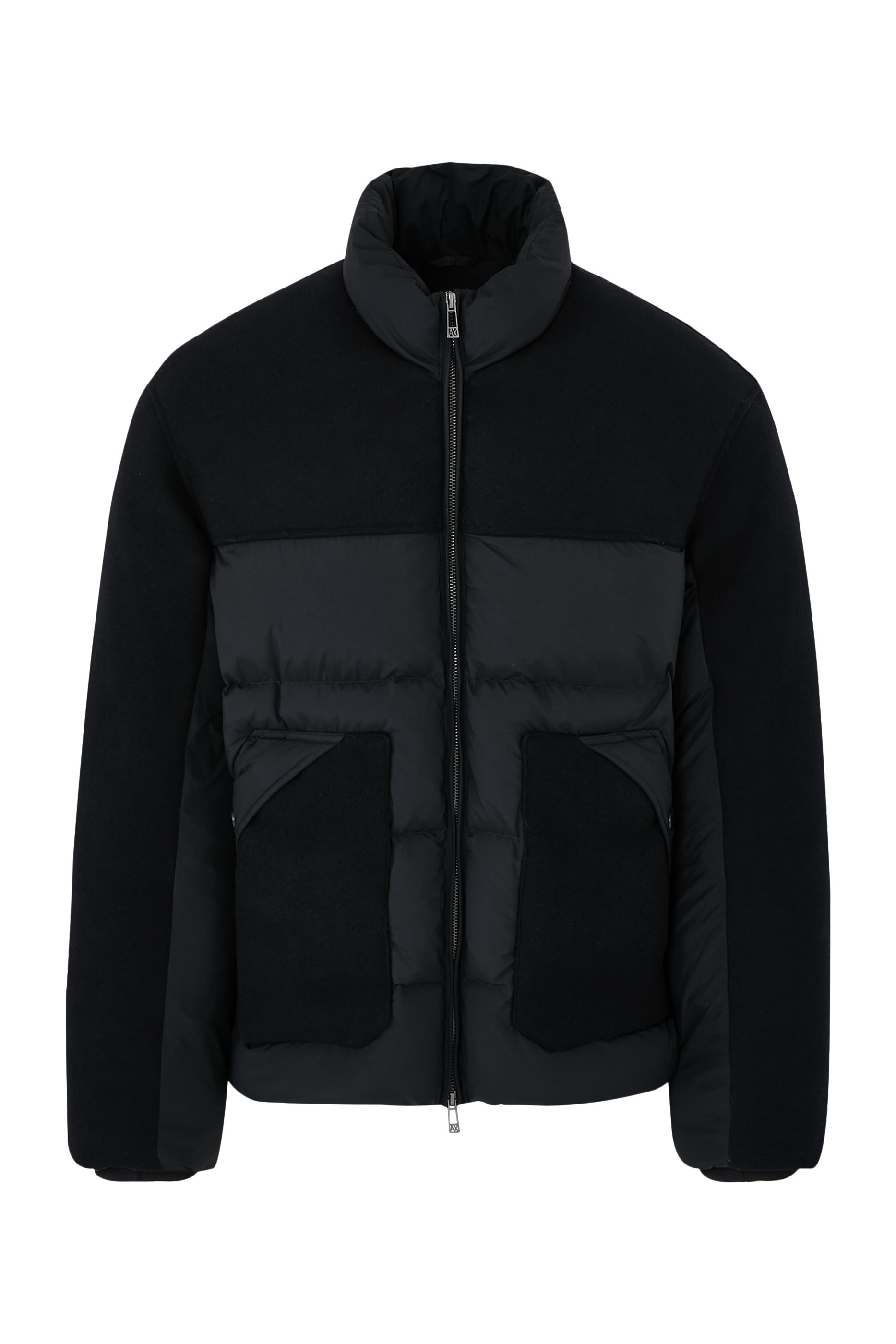 جاكيت بتصميم جامعي بياقة عالية