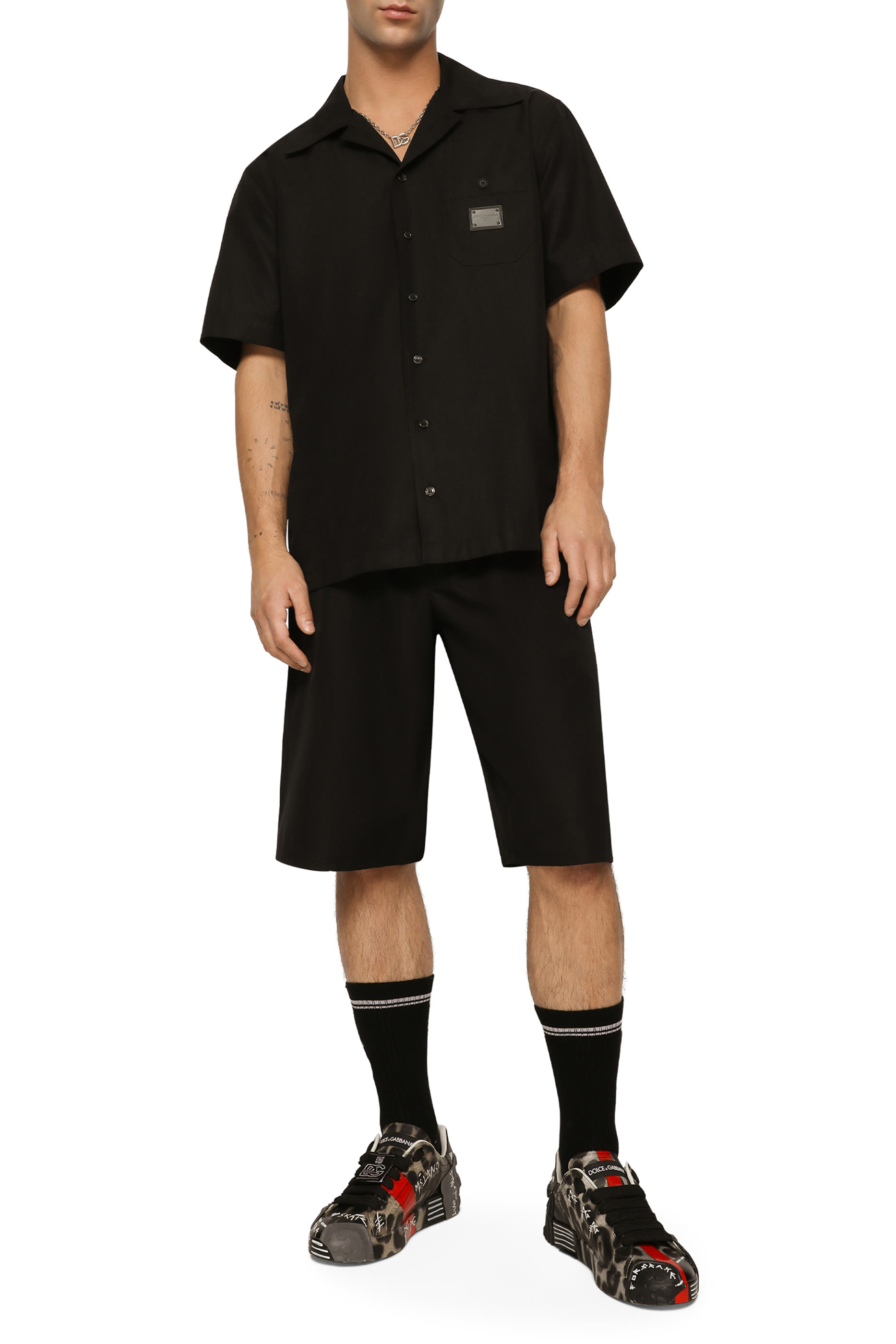 شورت رياضي بشارة شعار الماركة