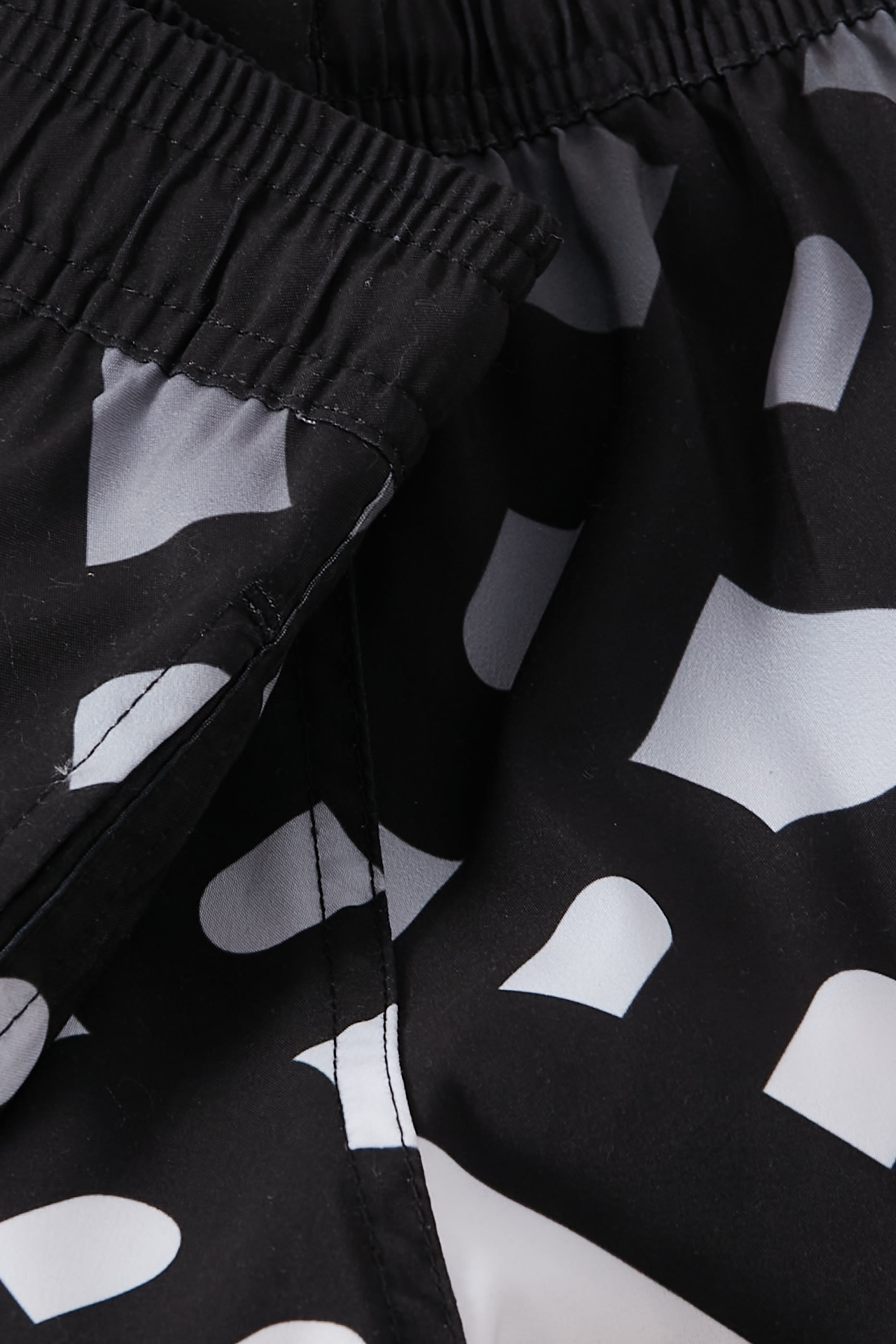 شورت سباحة بطبعات للأطفال