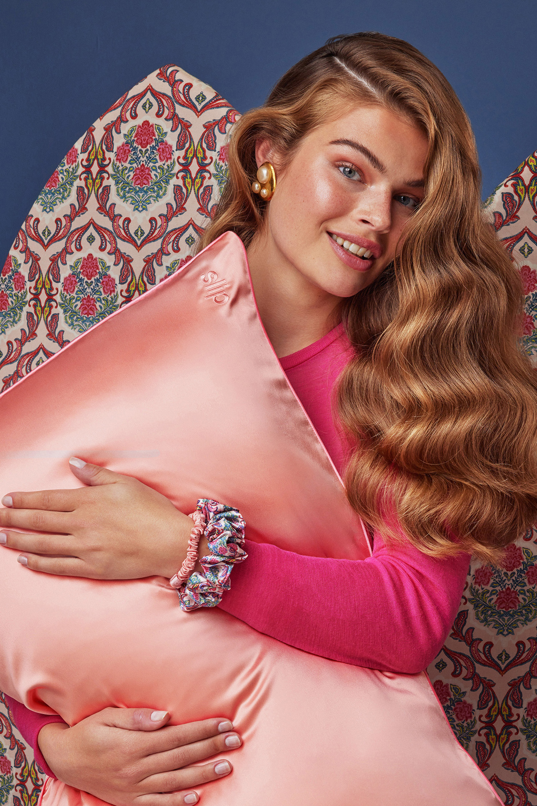 مجموعة هدايا غطاء وسادة كوين وربطات شعر