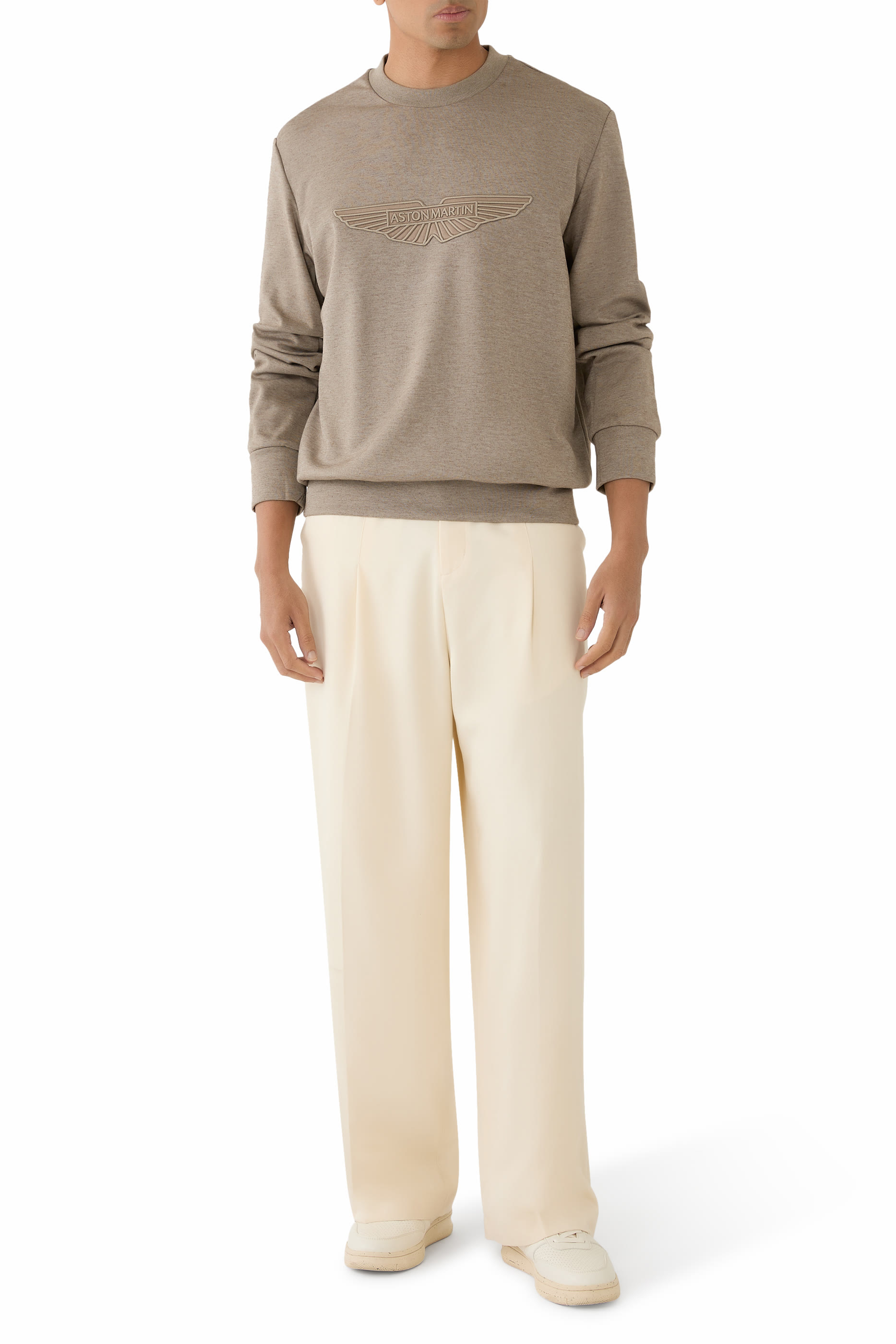 سويت شيرت بشعار الماركة بتصميم جناح