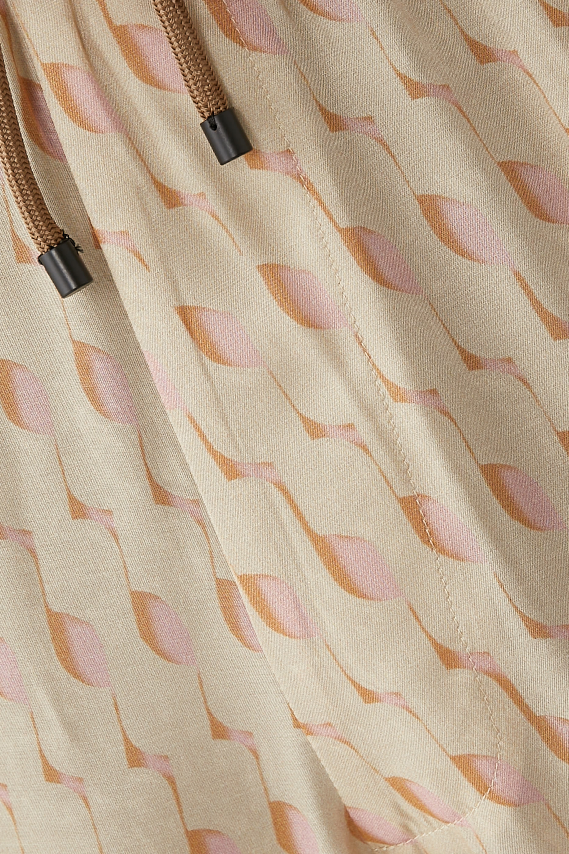 شورت فضفاض حرير