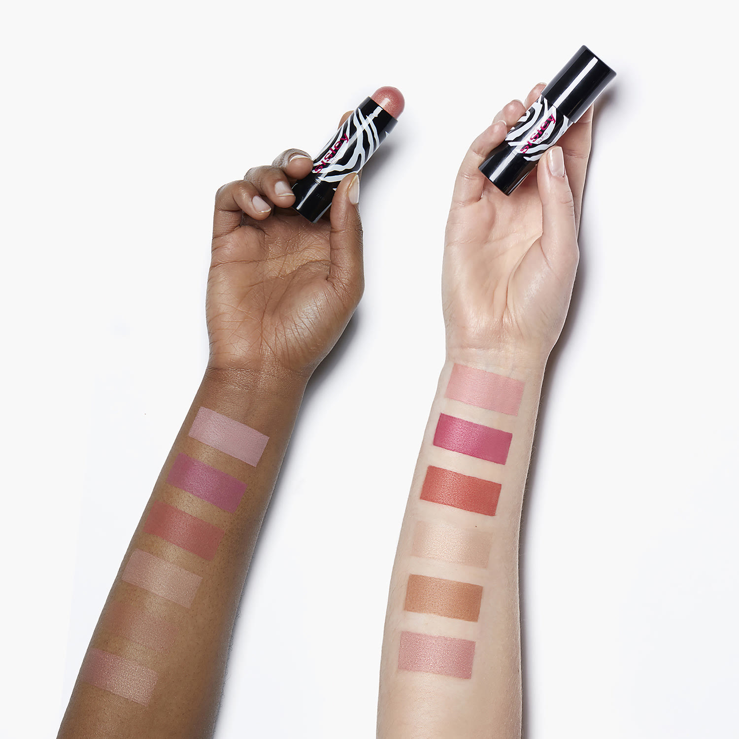 أحمر خدود فيتو بلش تويست