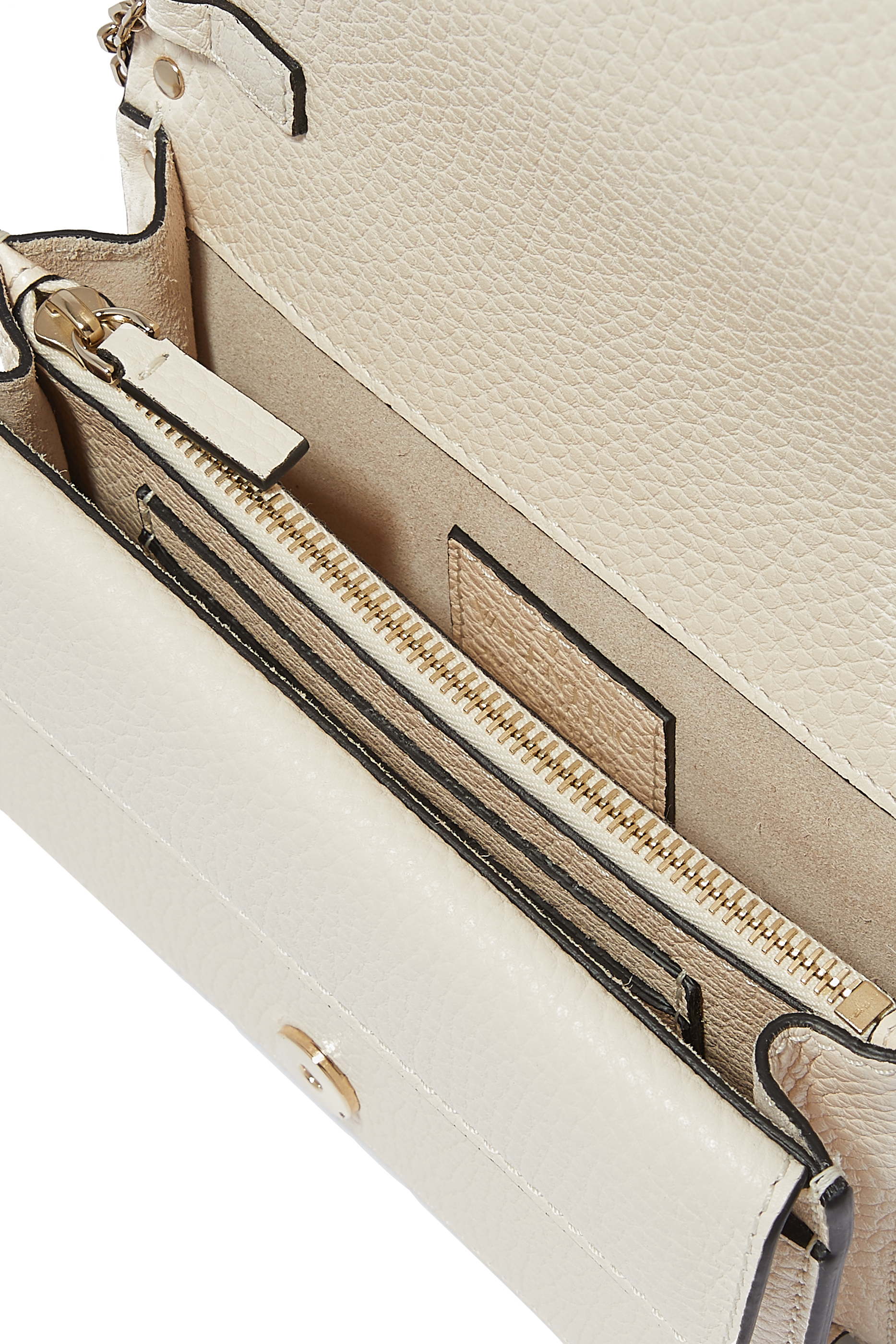 حقيبة فالنتينو غارافاني بسلسلة جلد عجل بحلي هرمية