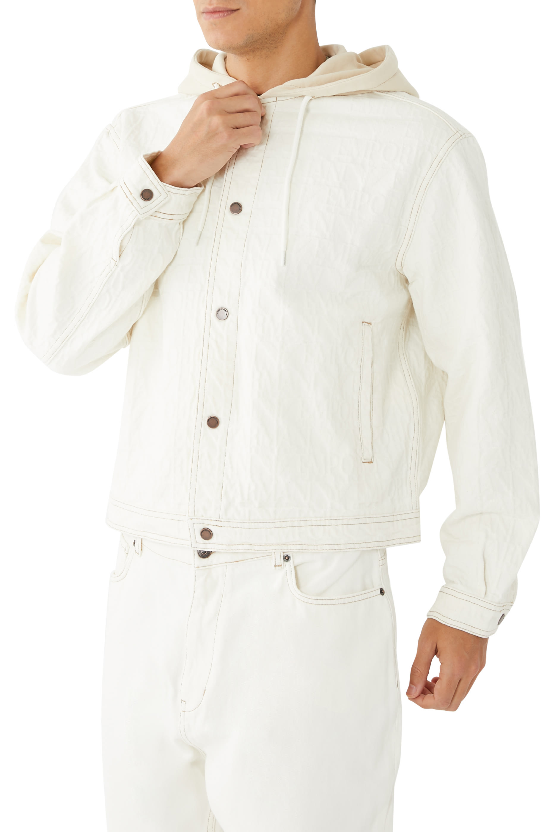 جاكيت دنيم بغطاء رأس