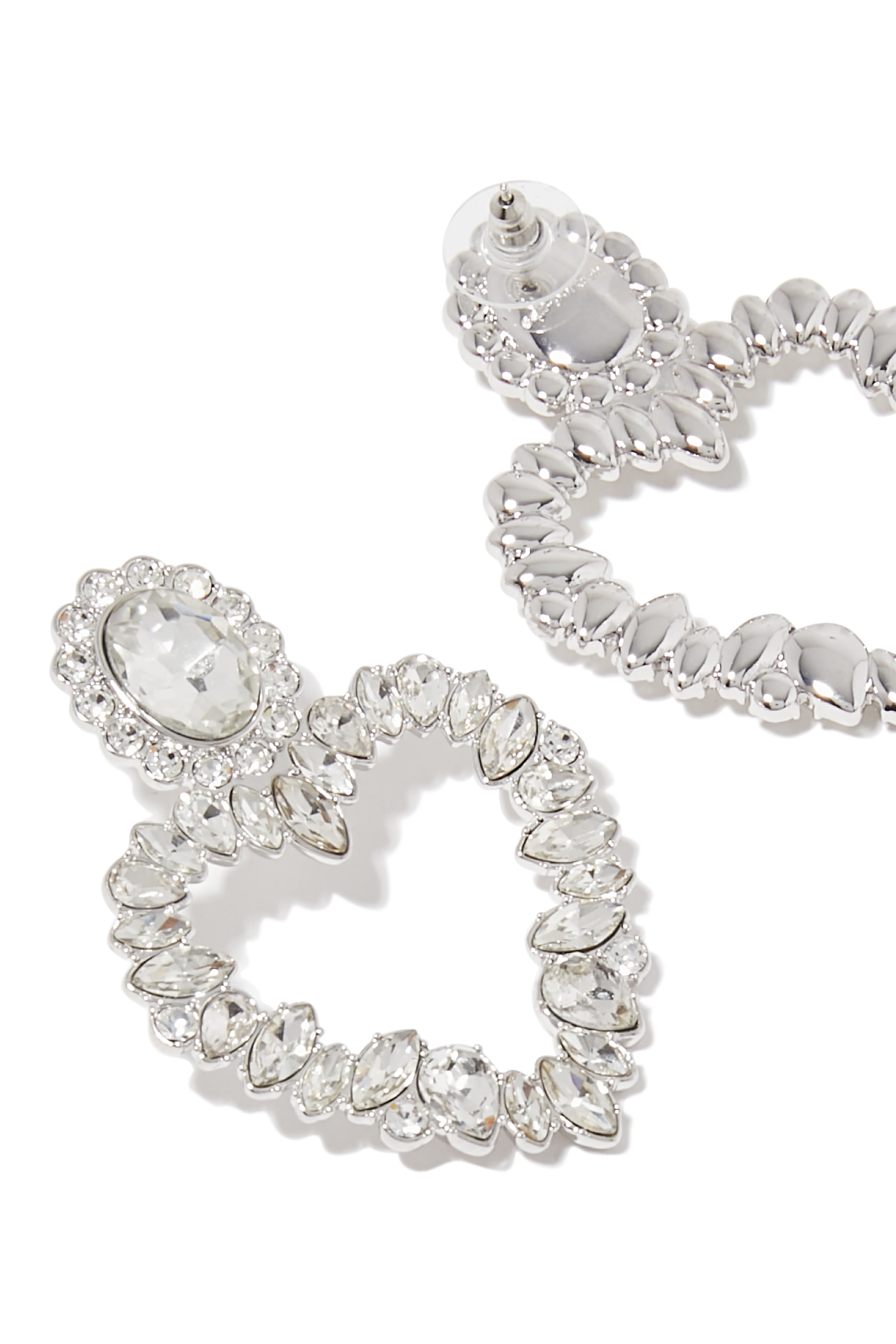 أقراط بتصميم قلب مرصع بالكريستال