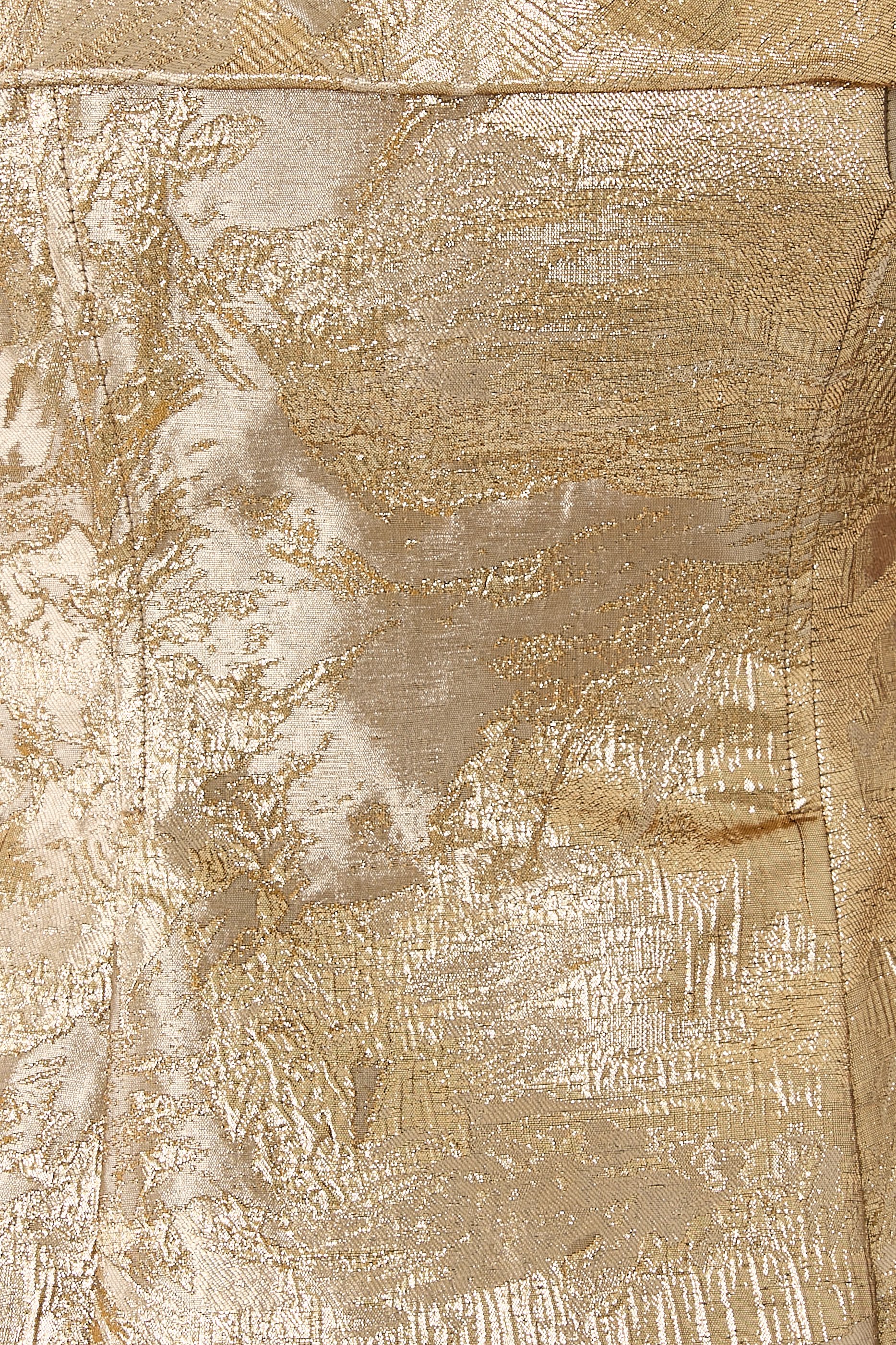 فستان أرياني قصير بلا حمالات