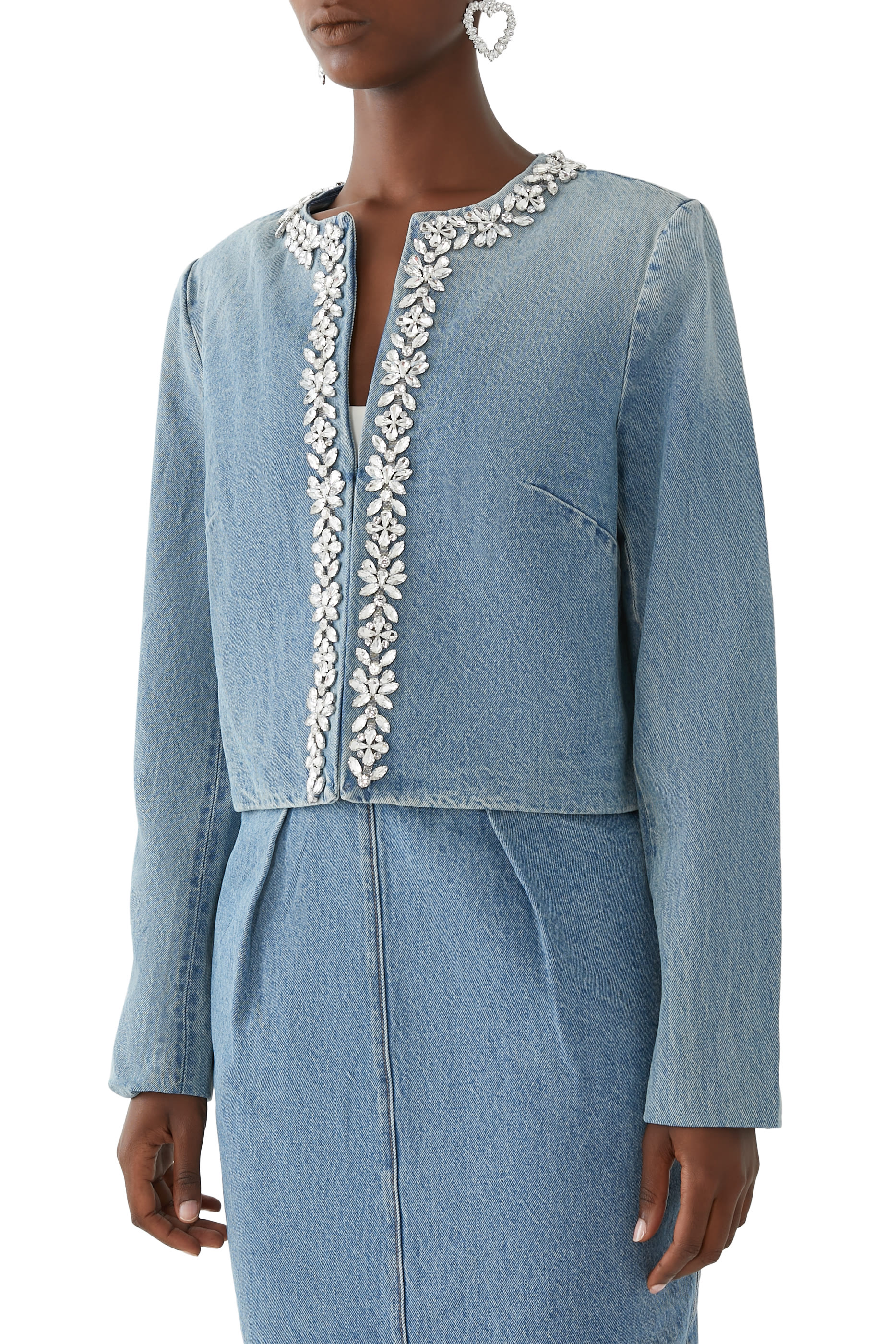 جاكيت كراش دنيم بتطريزات