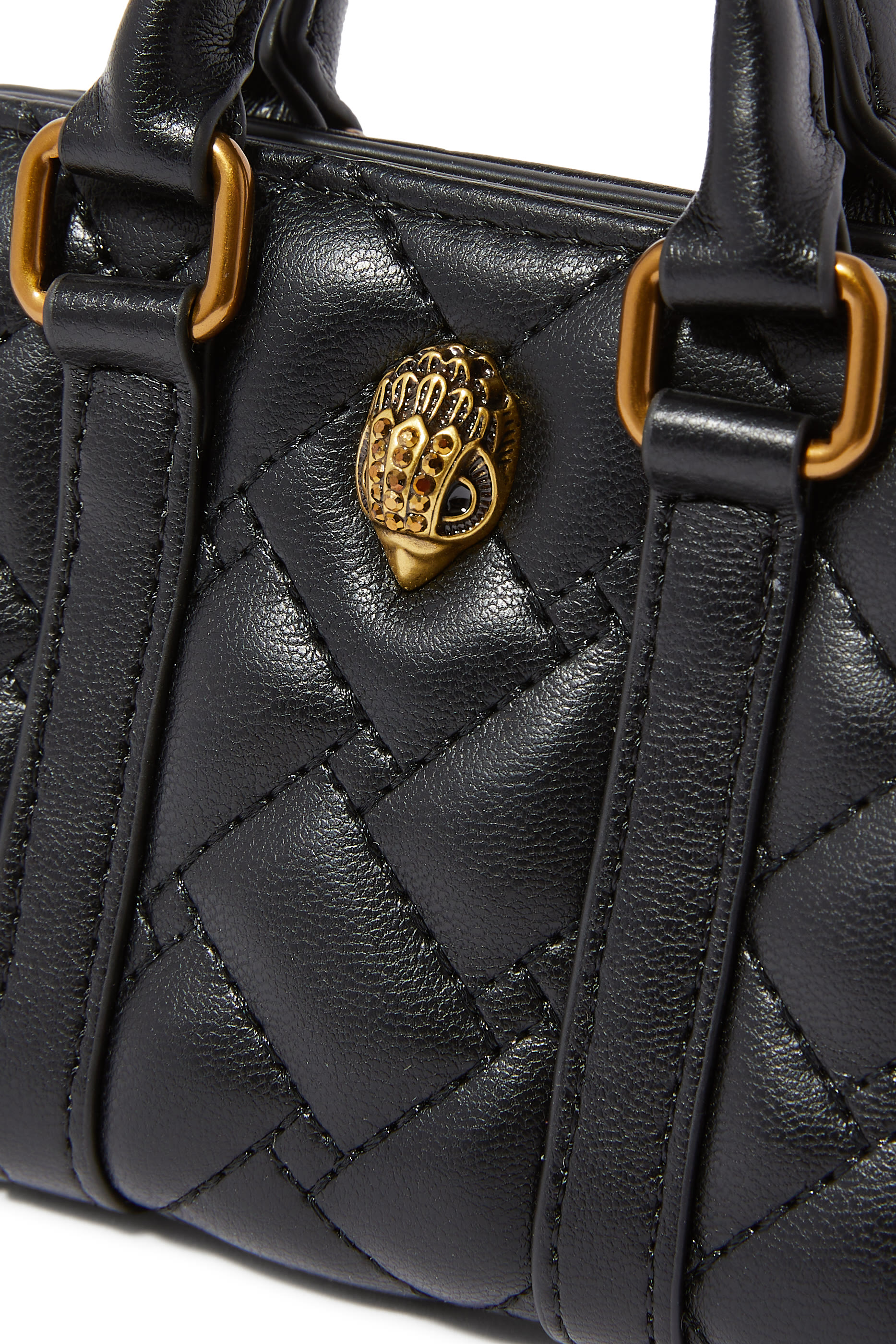 حلية بتصميم حقيبة كنسينغتون بوسطن