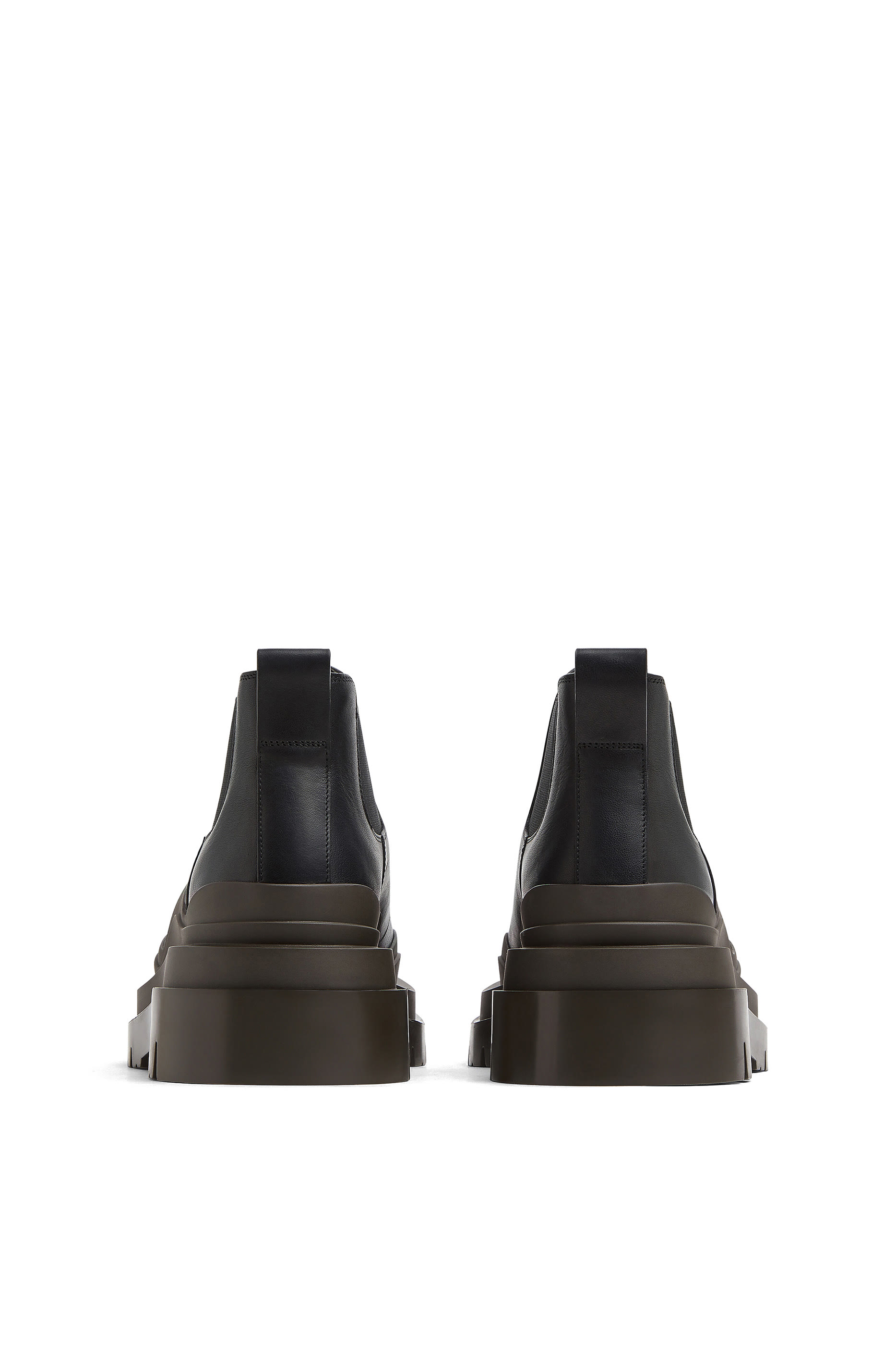 بوت تاير تشيلسي بطول الكاحل