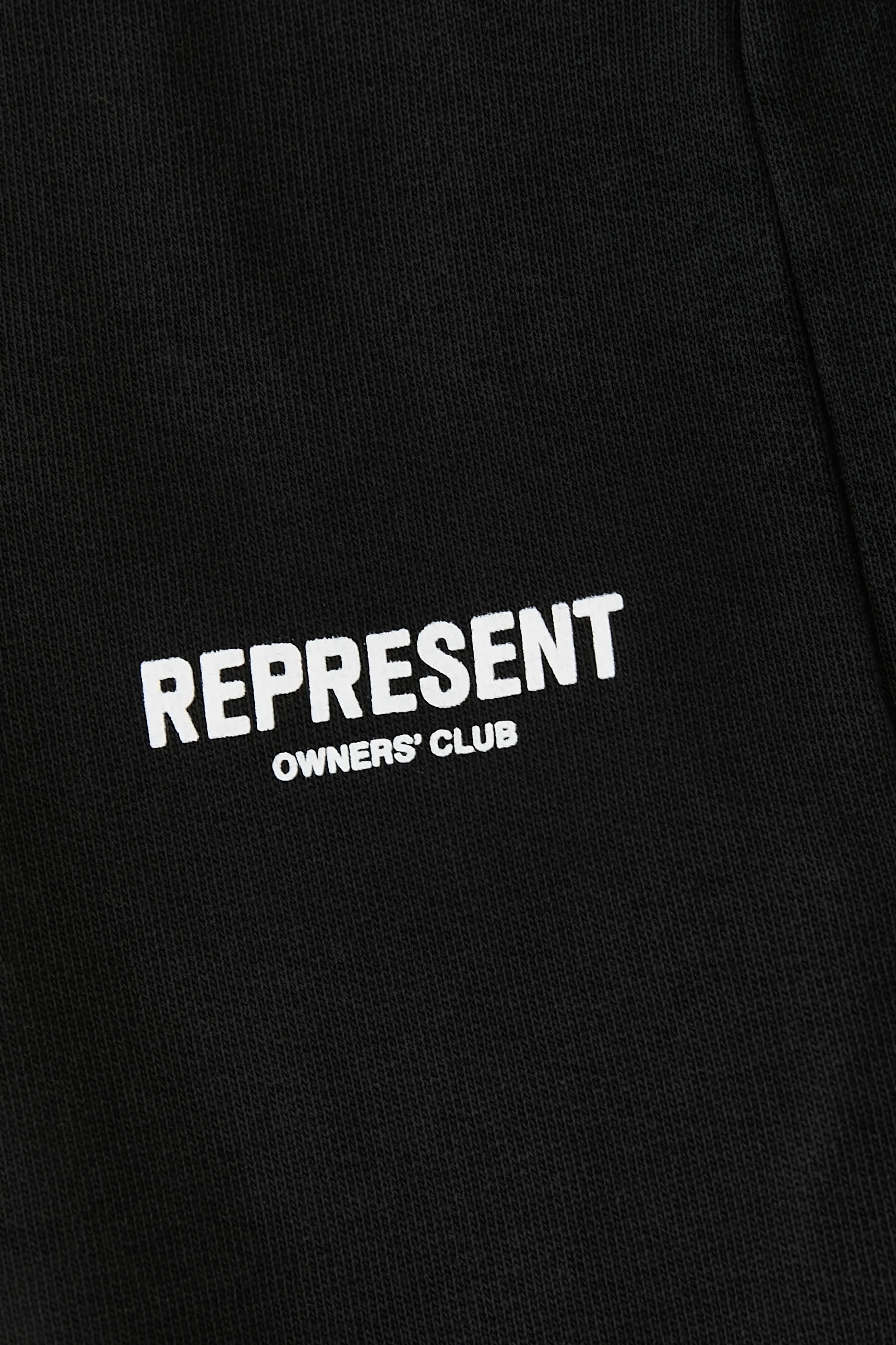 بنطال رياضي مزين بشعار أونرز كلوب قصير للأطفال