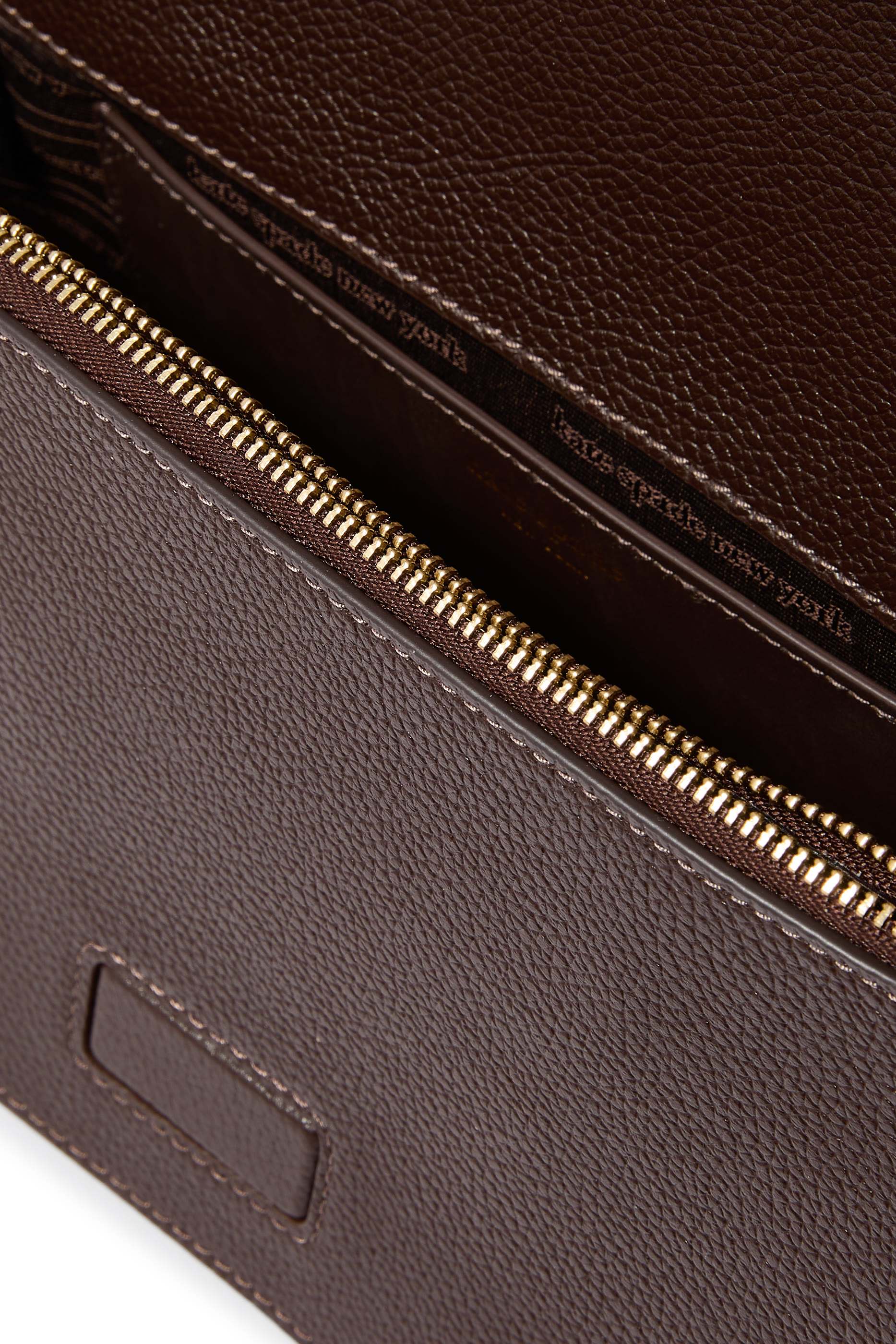 حقيبة كروس ليف بغطاء قلاب