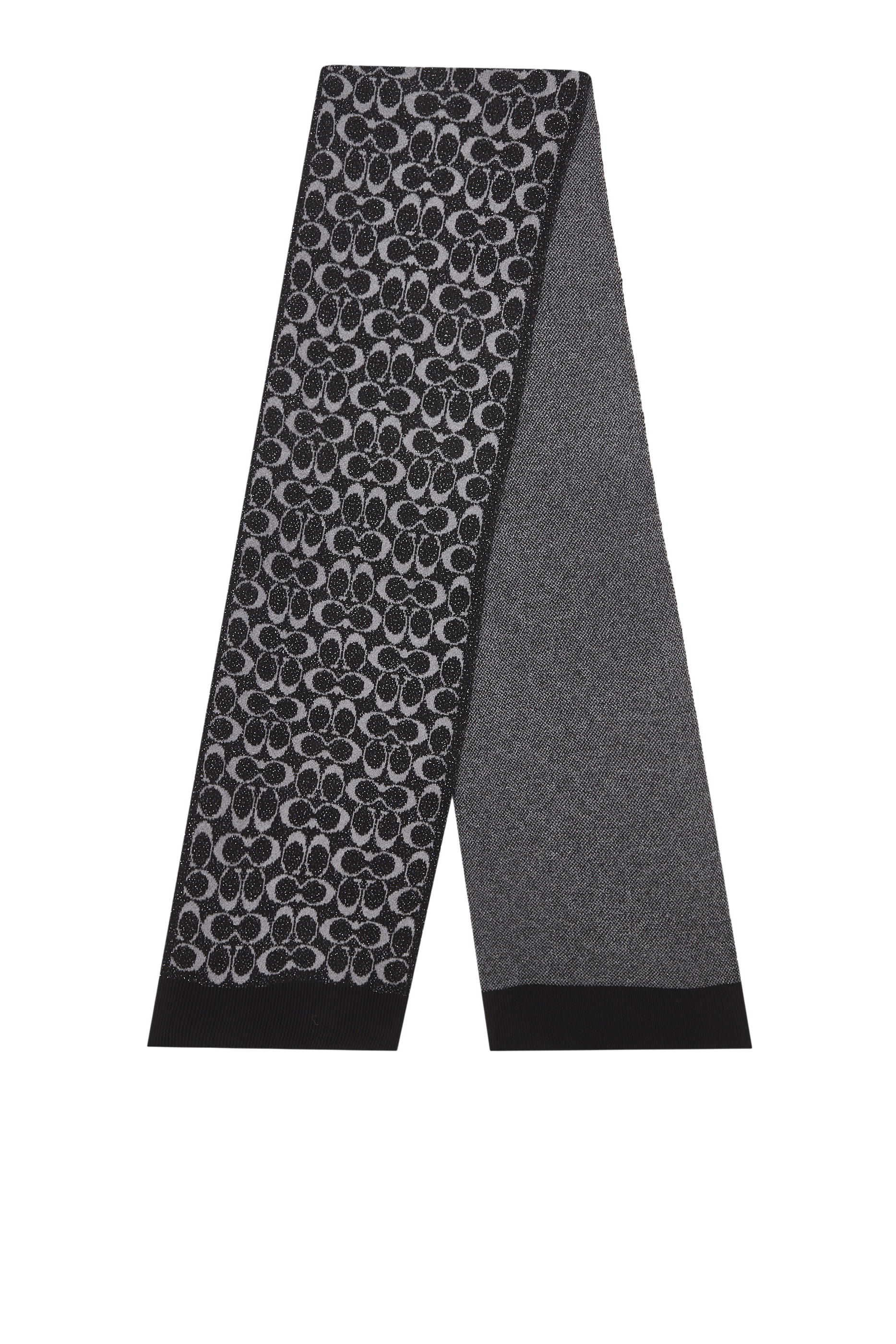 وشاح بنقشة حرف شعار الماركة