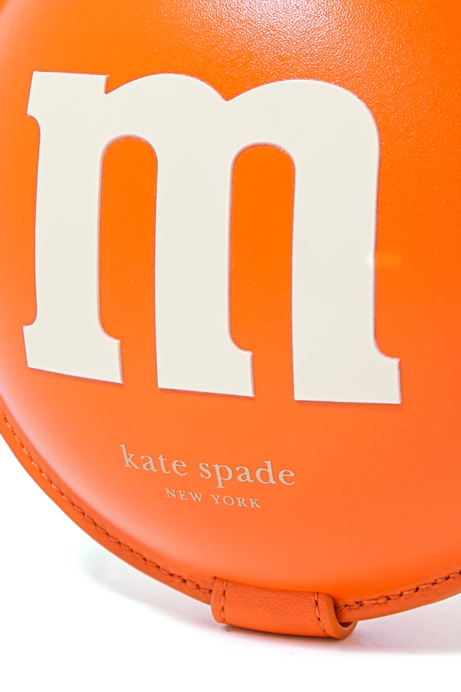 محفظة ام اند ام بسلسلة