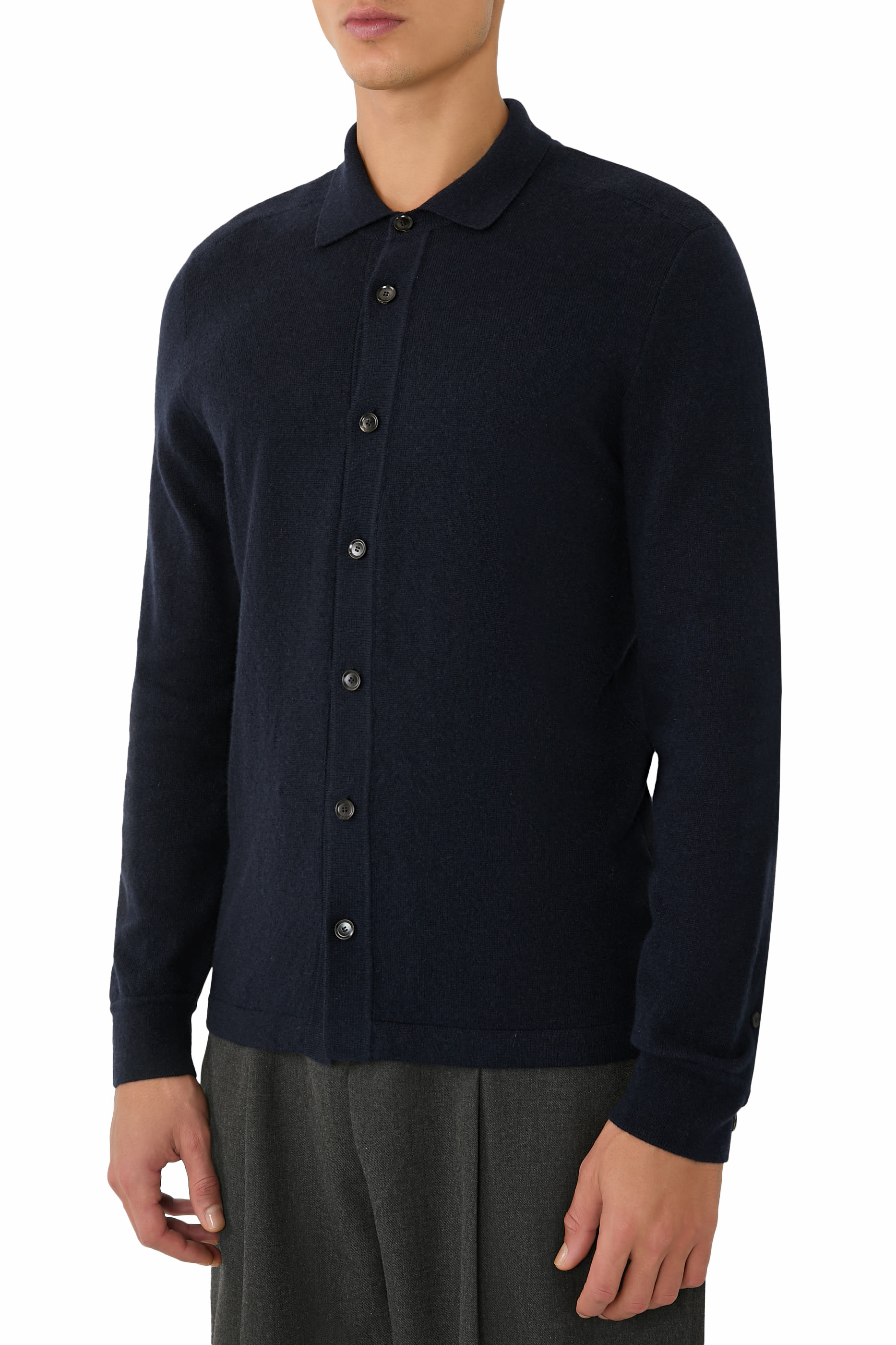 كنزة بأكمام طويلة