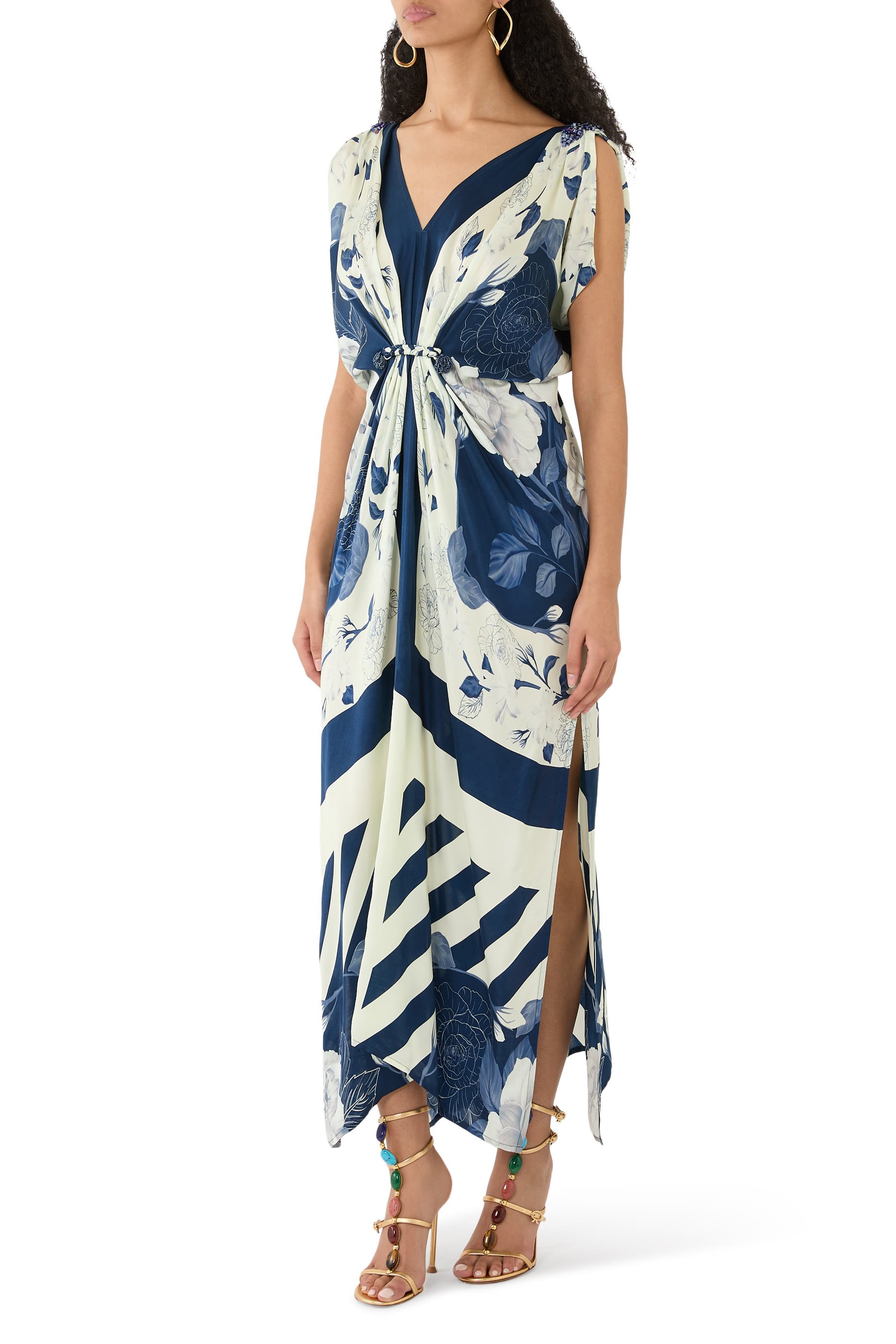 فستان سهرة بدرابيه يدوي