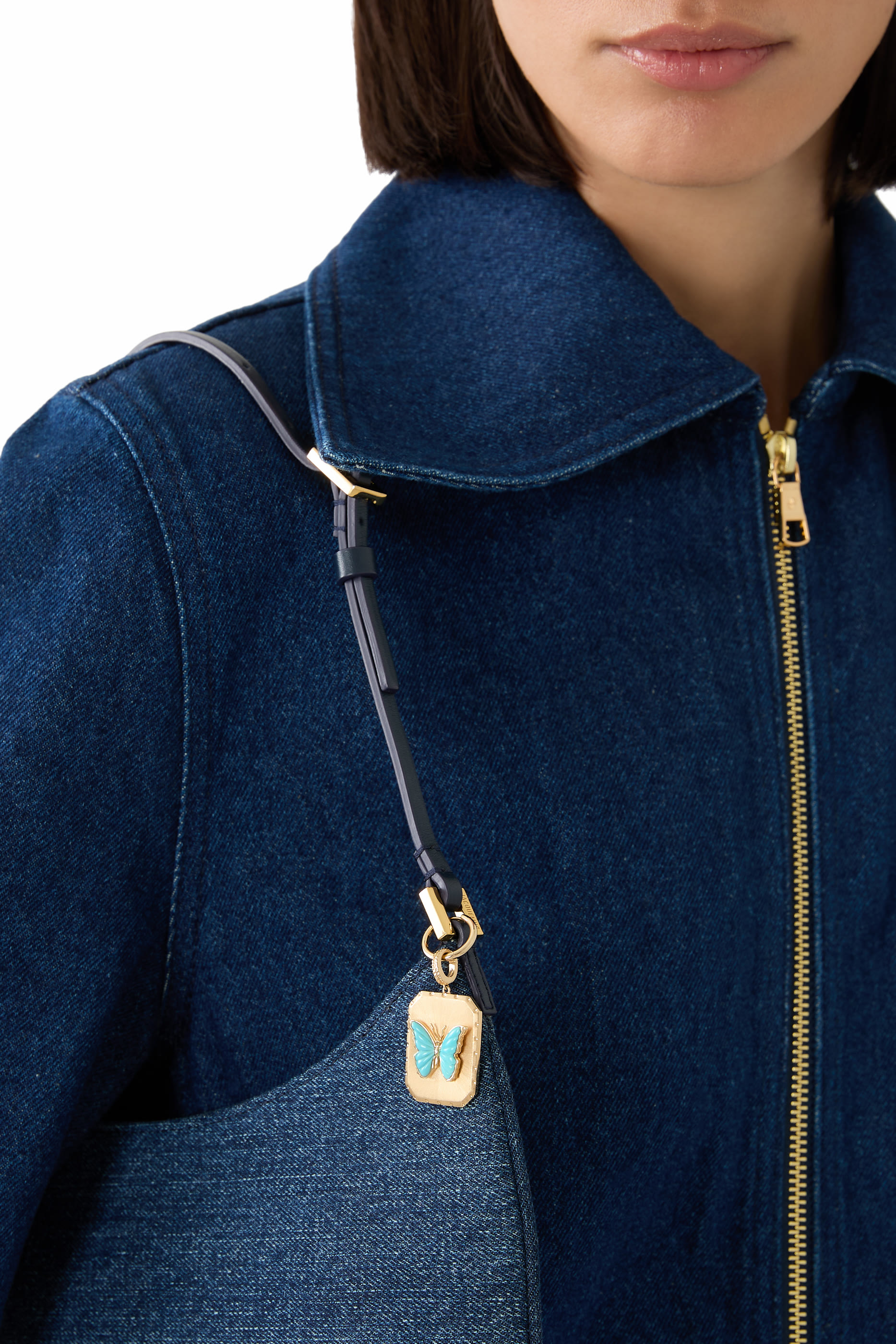 حلية بتصميم فراشة لامعة مرصعة بالفيروز، ذهب أصفر عيار 