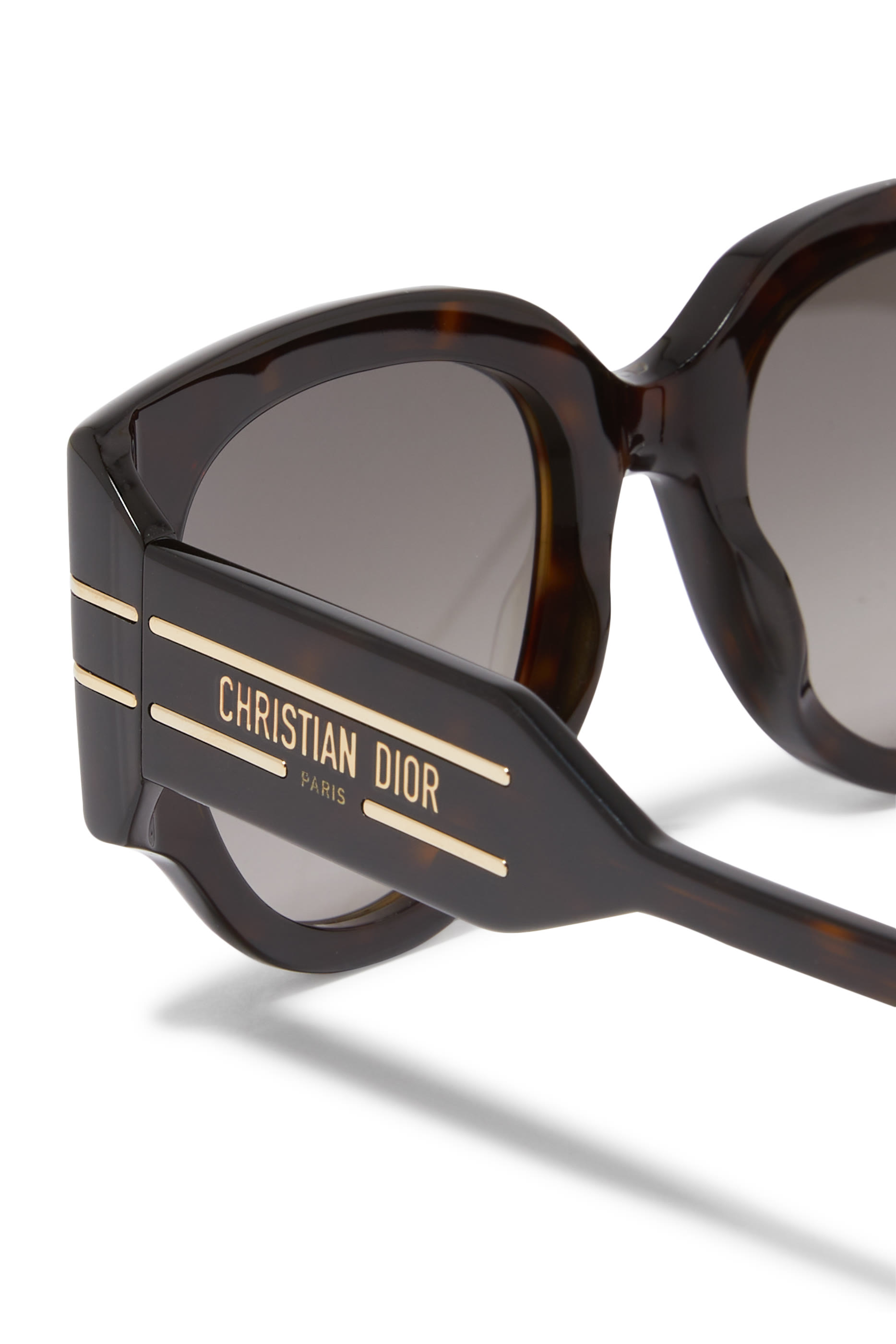 نظارة شمسية ار 21 سيجنيار بإطار بتصميم فراشة