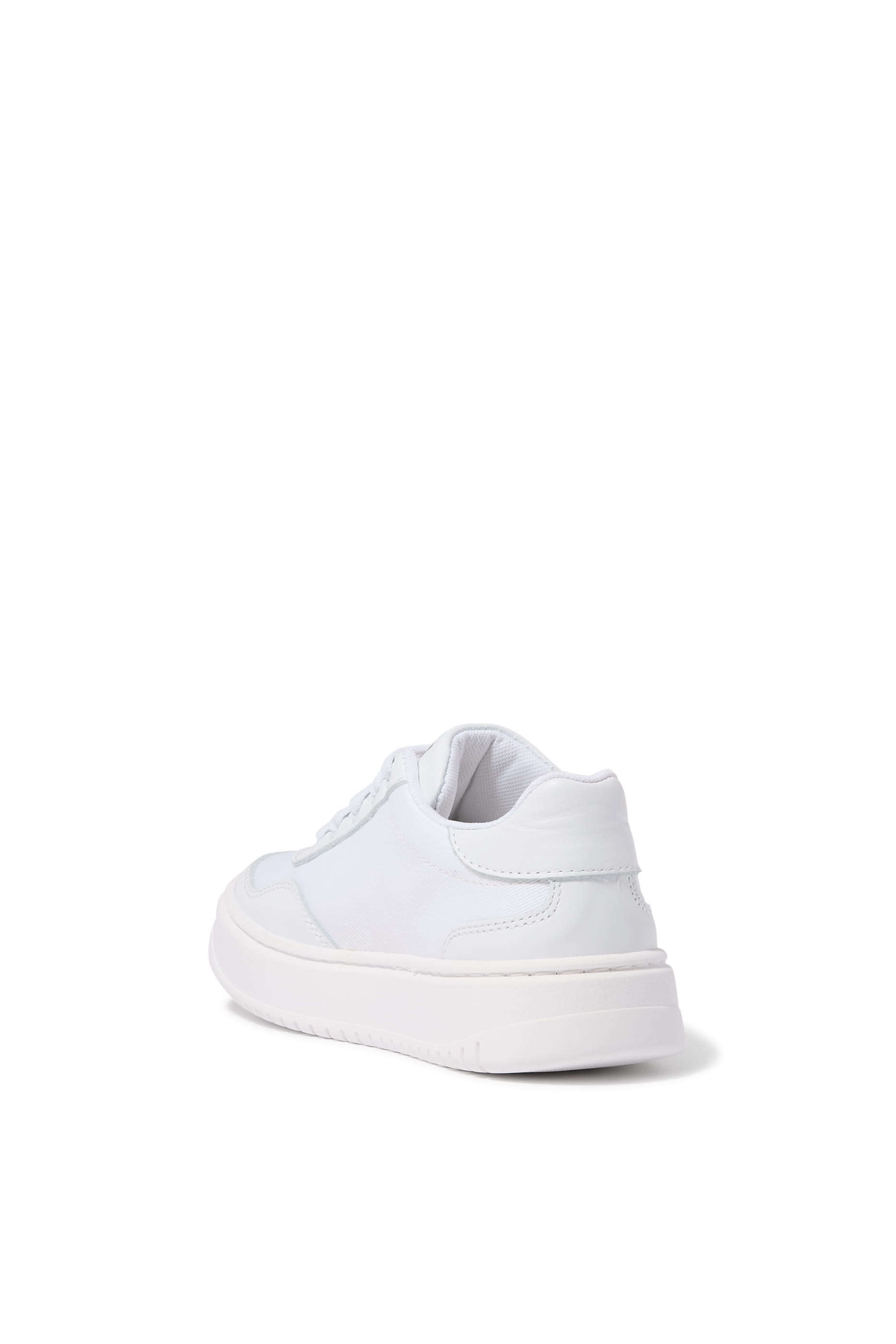 سنيكرز بشعار الماركة جلد للأطفال