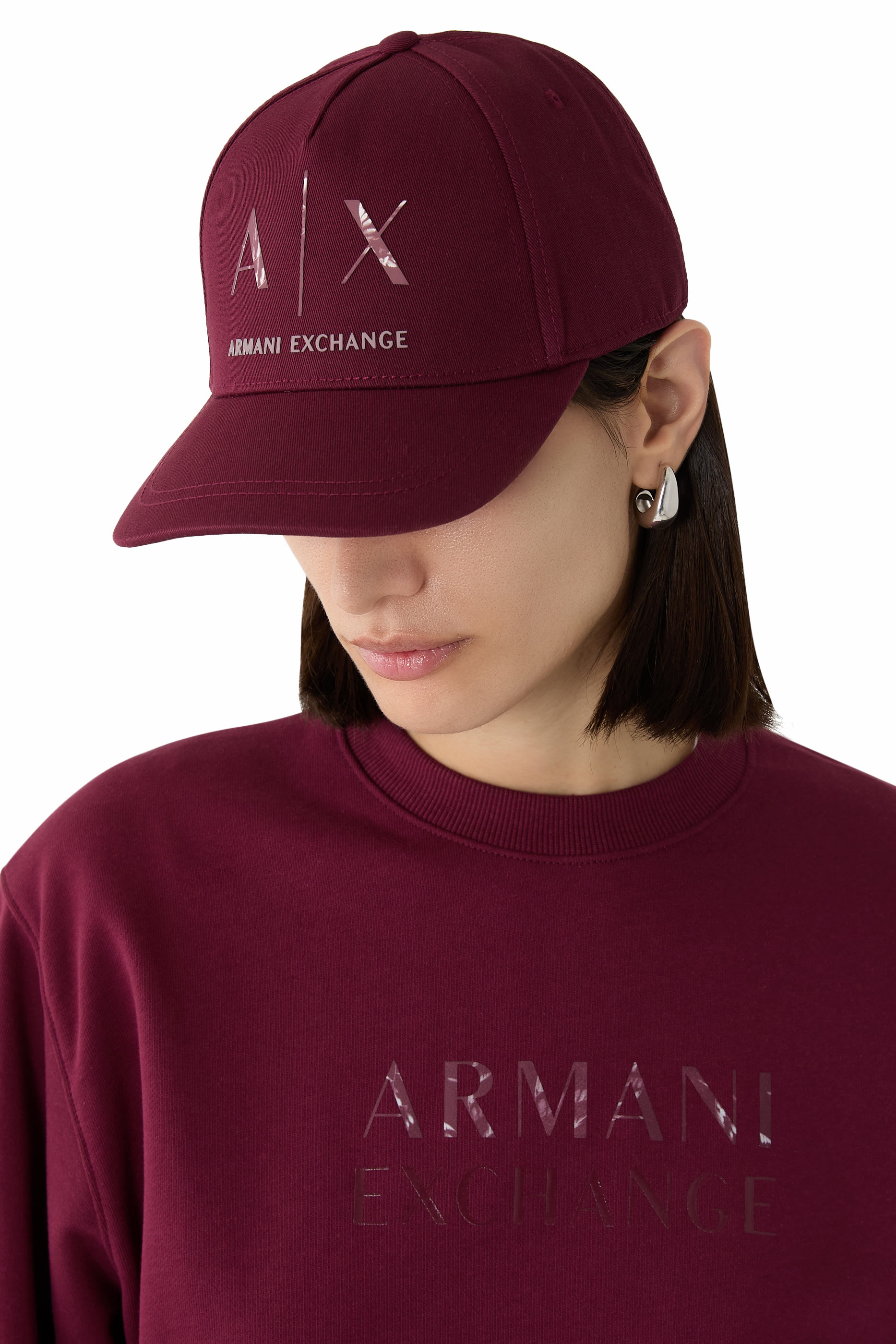 كاب بيسبول بشعار الماركة