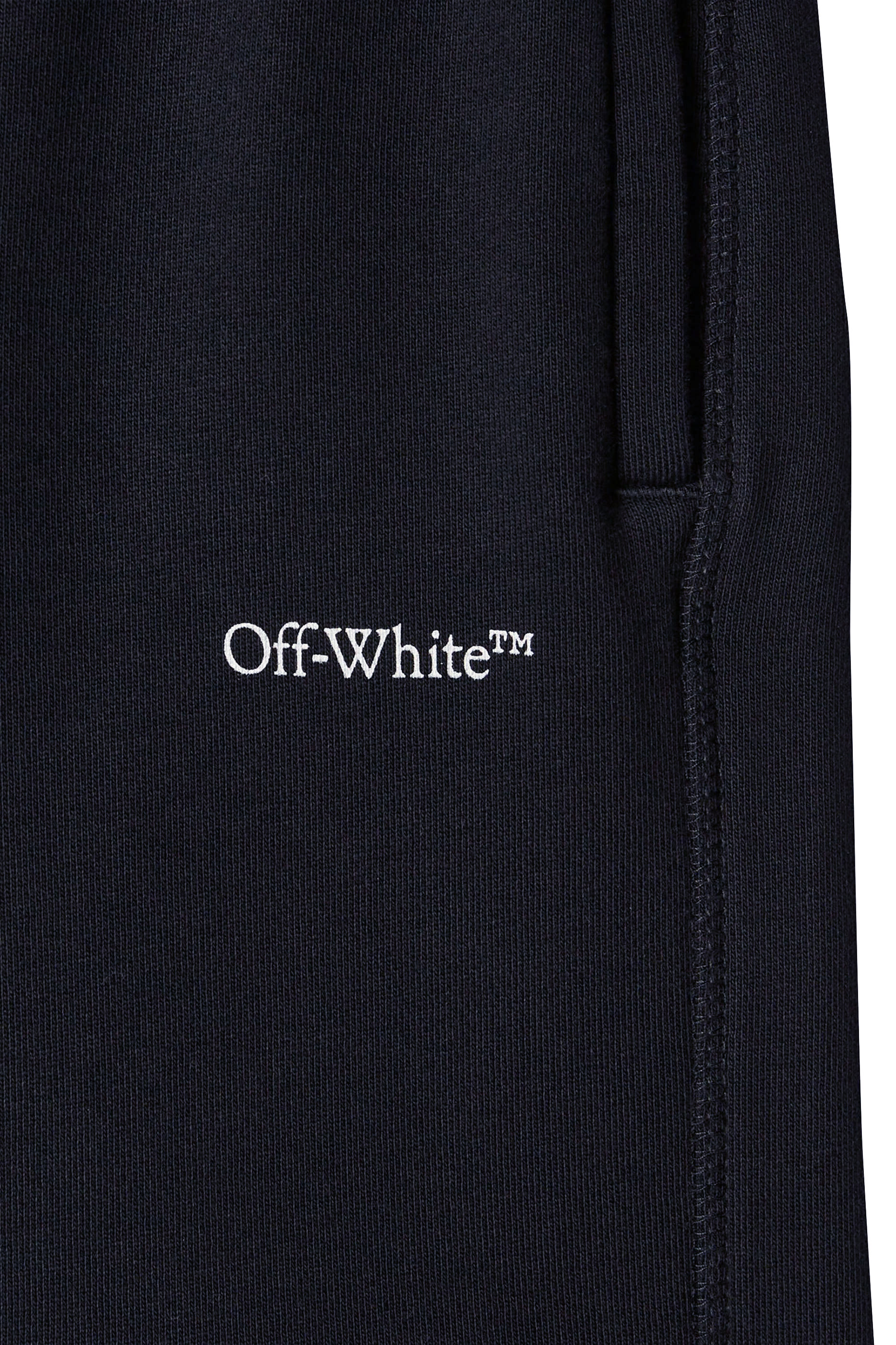 شورت رياضي بشعار الماركة للأطفال