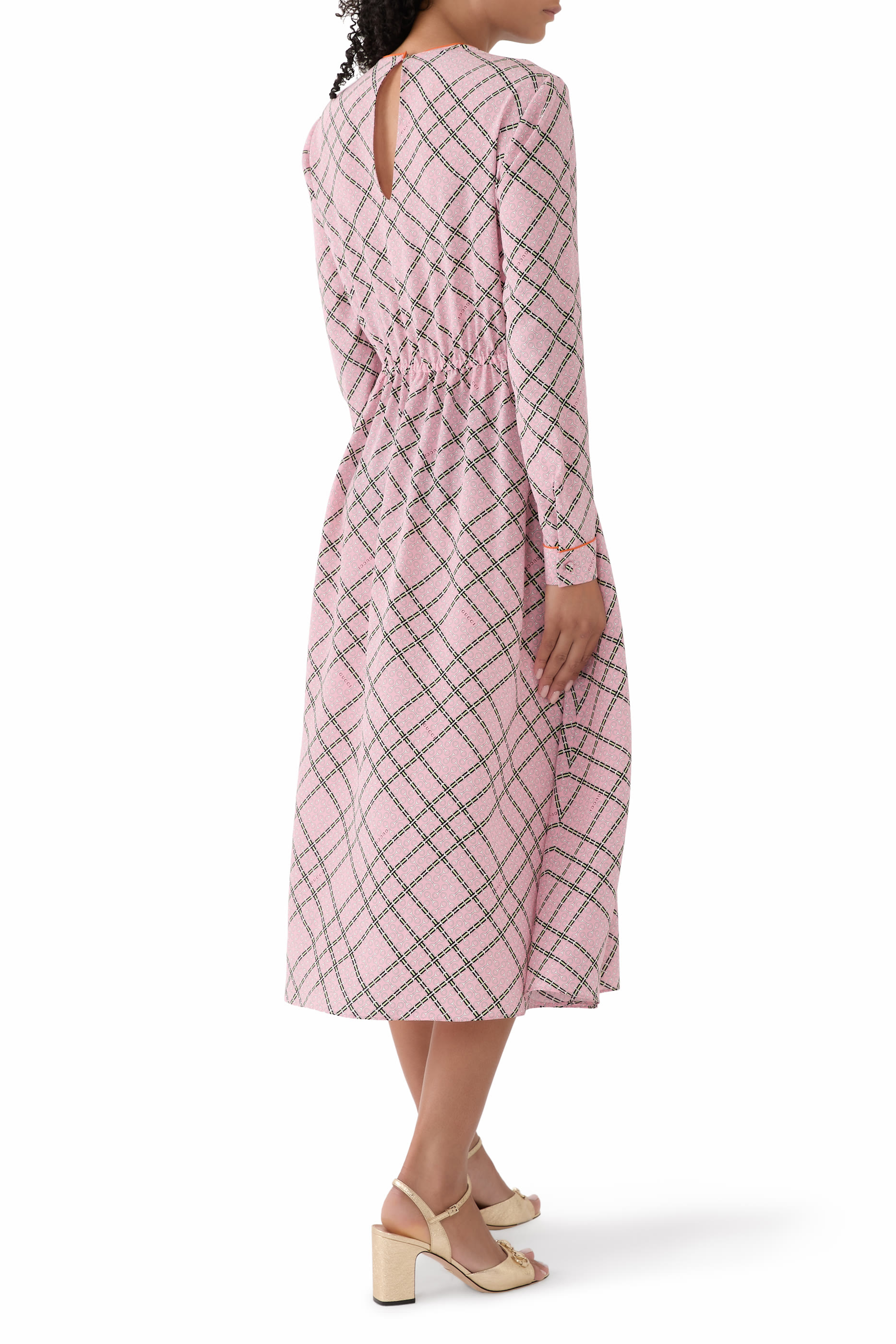 فستان بنقشة حرير