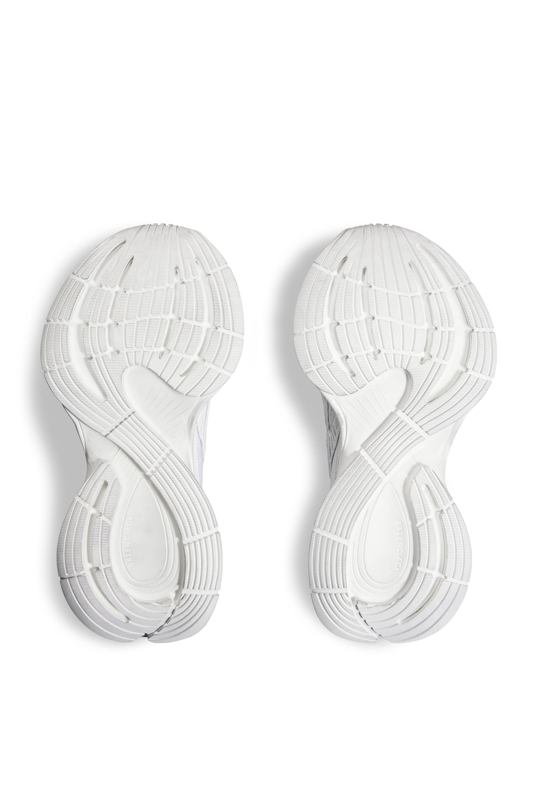 سنيكرز سيركت