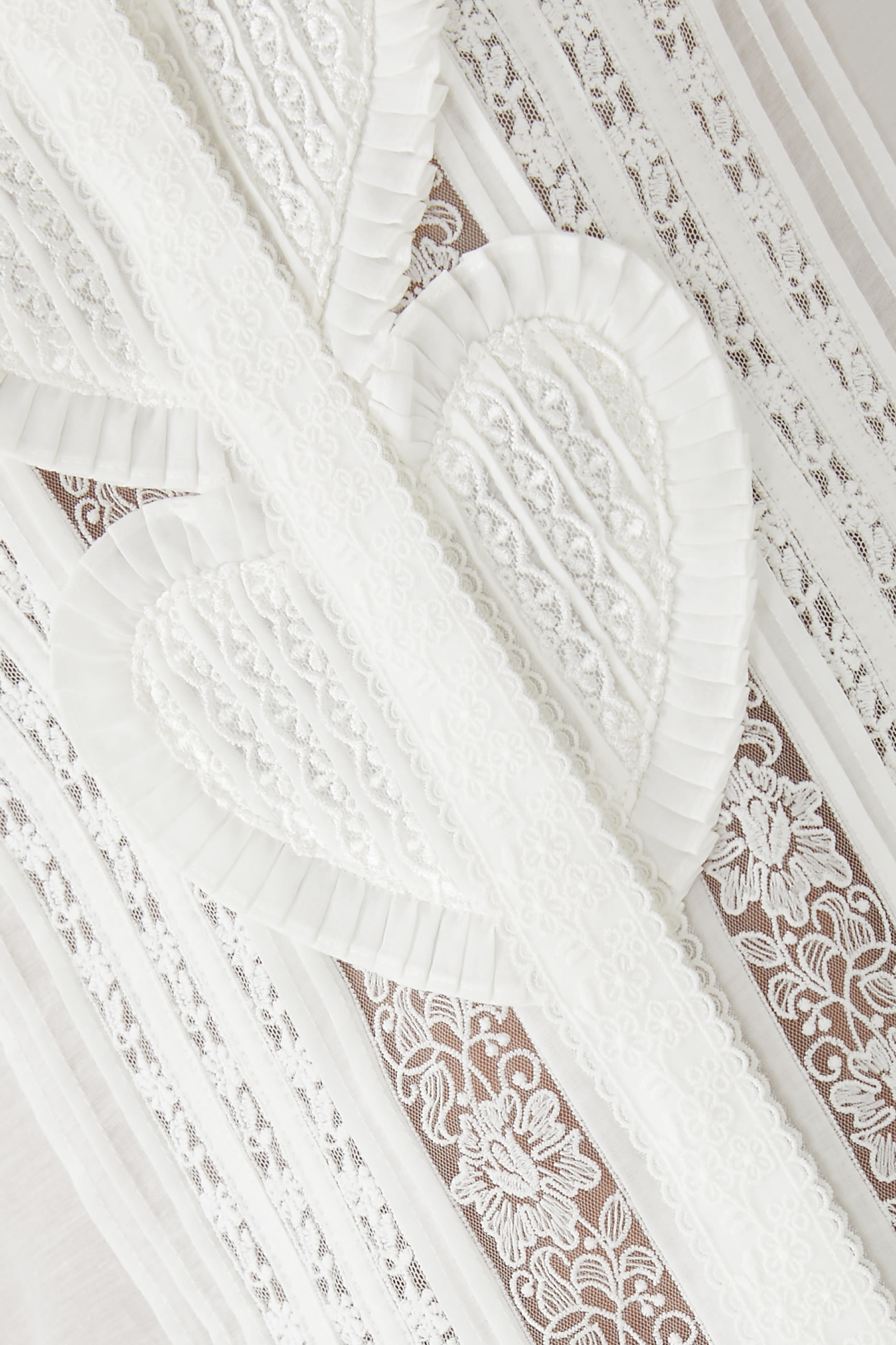 بلوزة كيرت ميكست ميديا